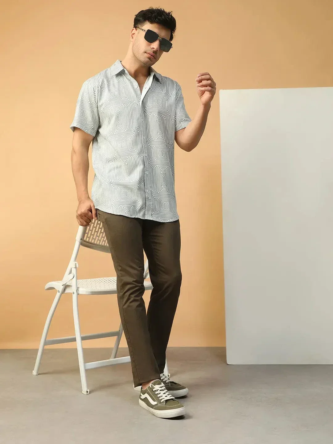 Hunk Light Green Geometric Print Collared Short Sleeve Men Oversized Shirt - Image 8