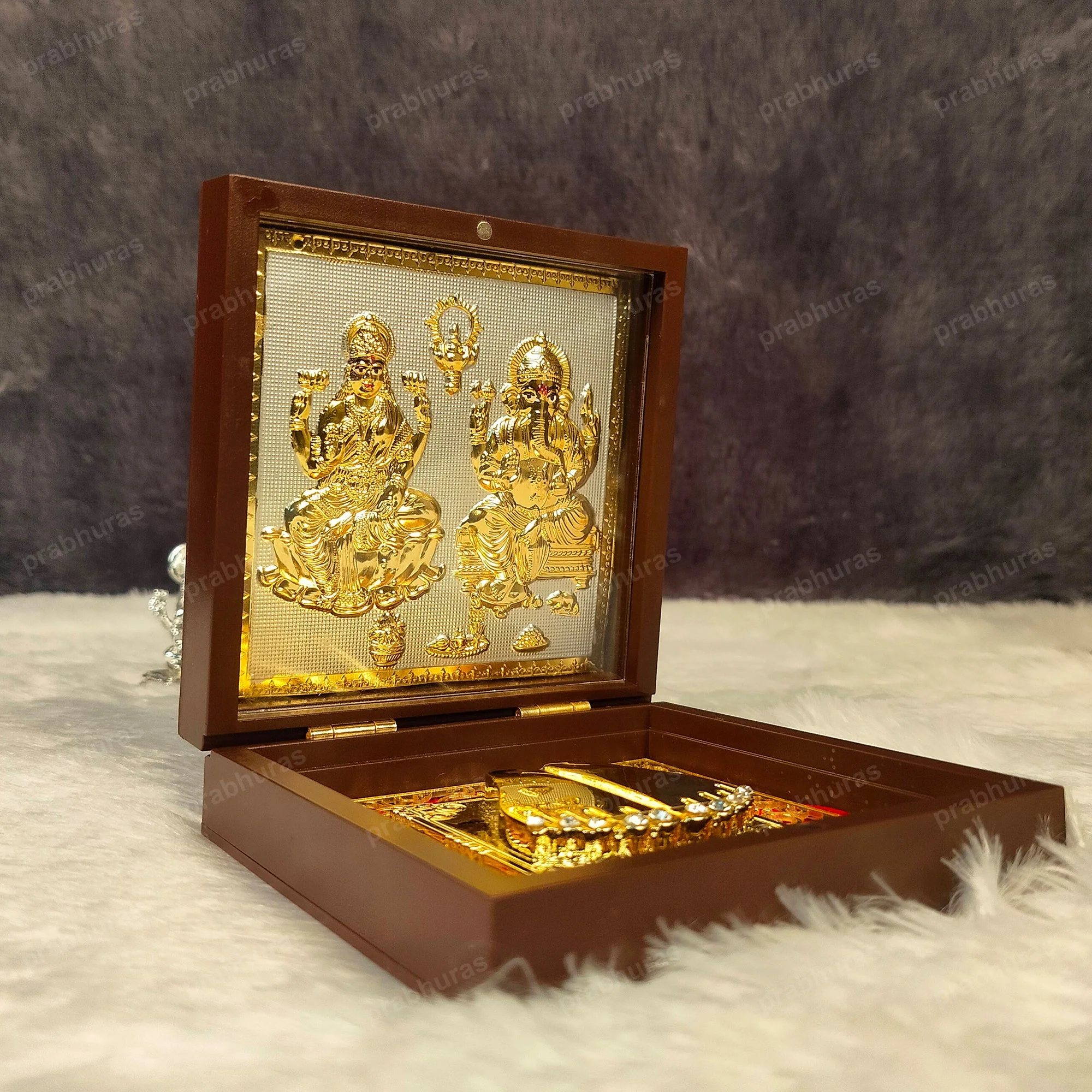 Laxmi Ganesh Pocket Temple (24 Karat Gold Coated) - Image 5