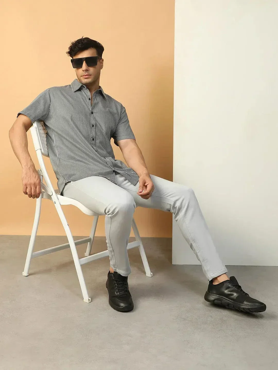 Legend Black Stripe Print Collared Short Sleeve Men Oversized Cotton Shirt - Image 2