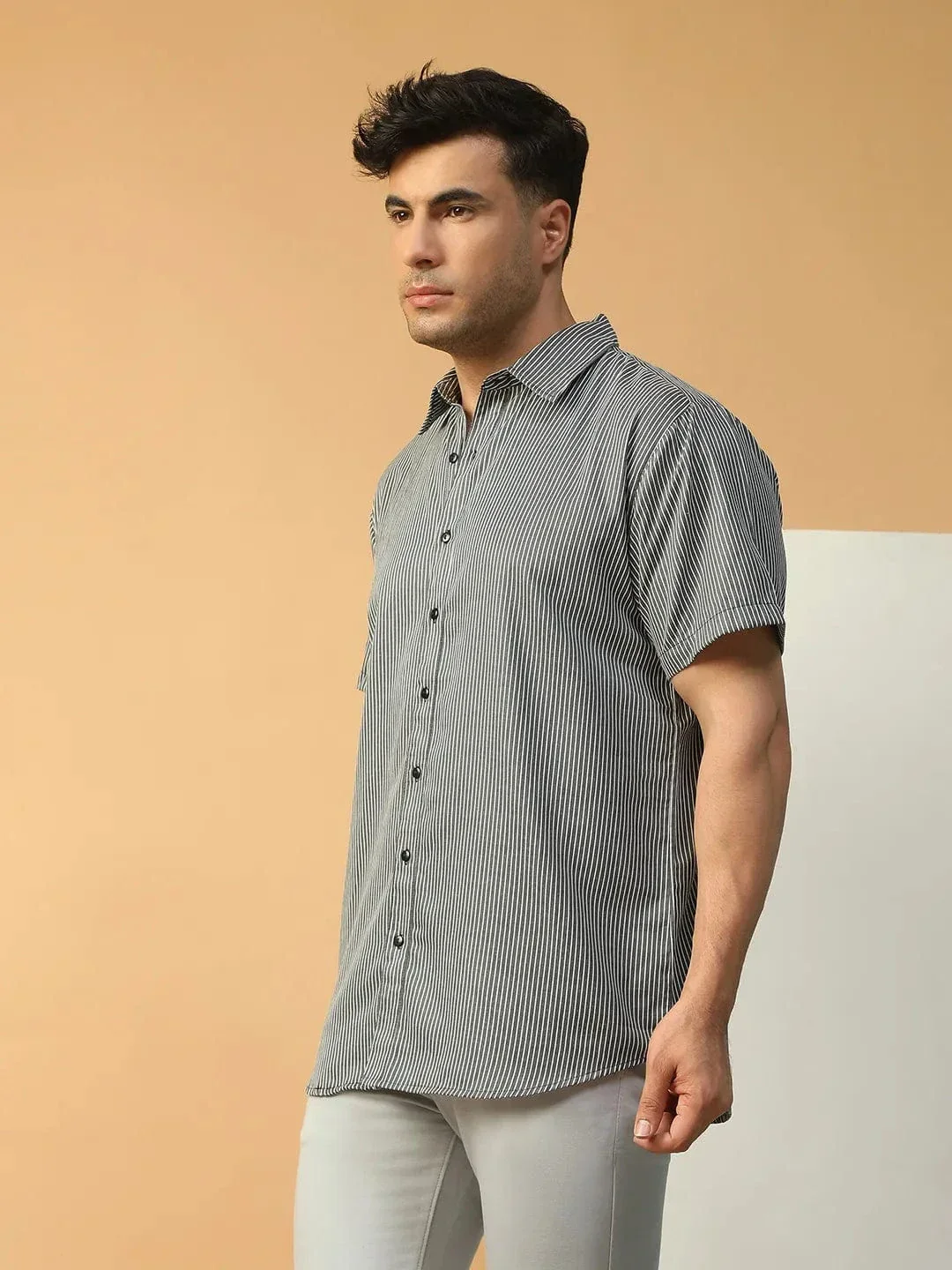 Legend Black Stripe Print Collared Short Sleeve Men Oversized Cotton Shirt - Image 4