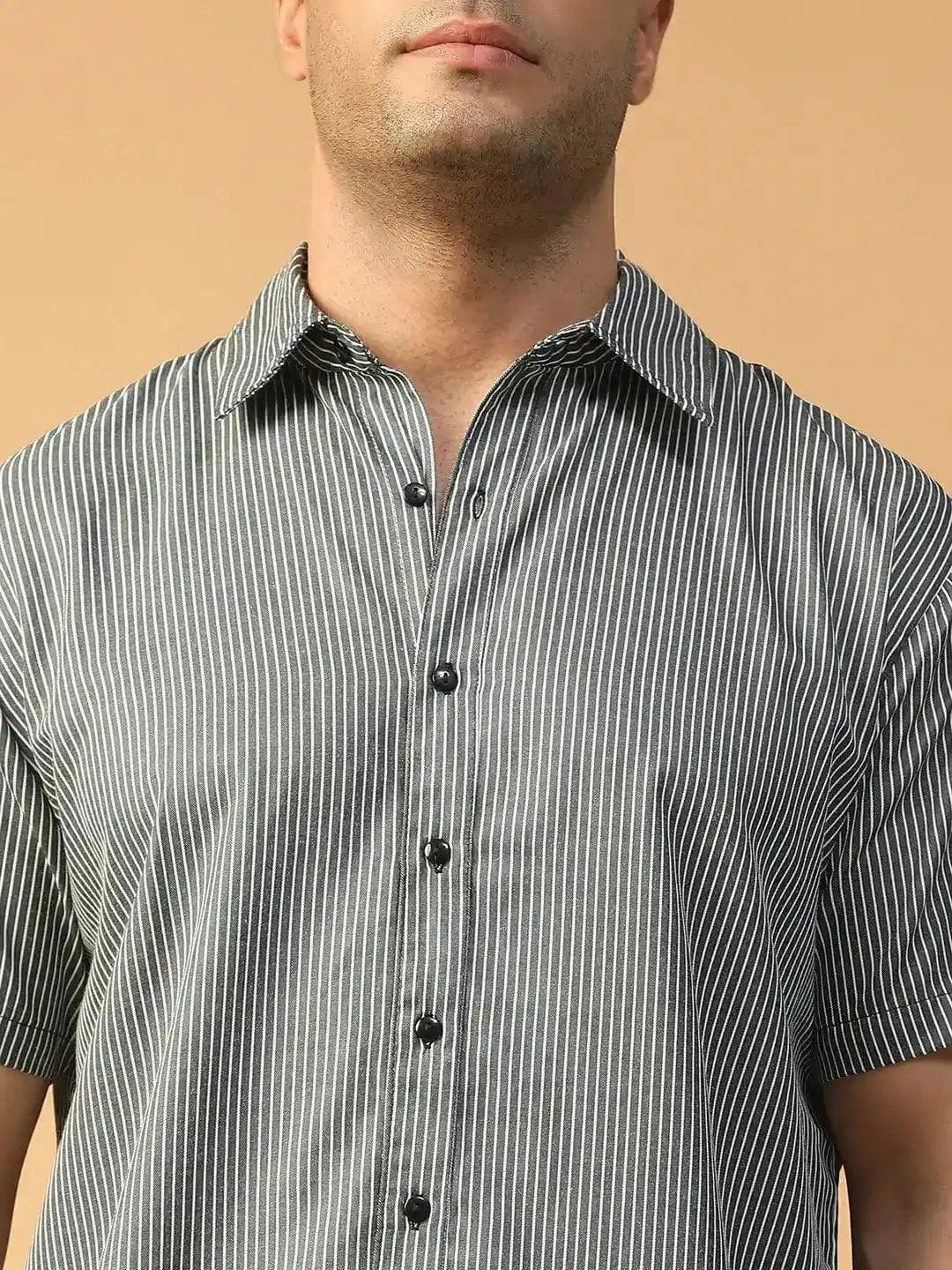 Legend Black Stripe Print Collared Short Sleeve Men Oversized Cotton Shirt - Image 7
