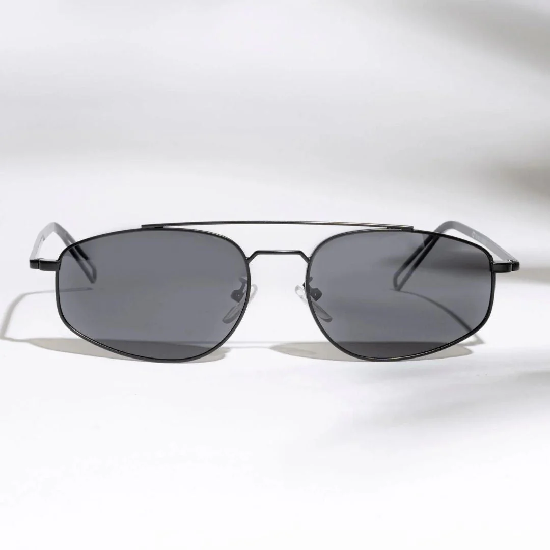 Leon Black Oval Sunglasses - Image 2