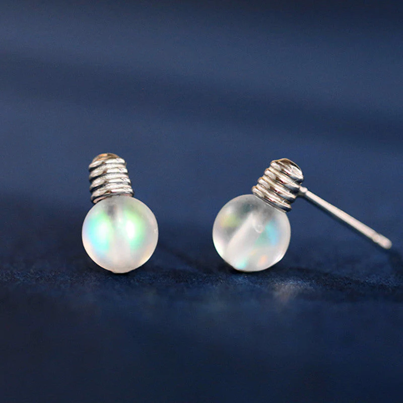 Limelights on Me Bulb Aurora Stud Earring - Image 4