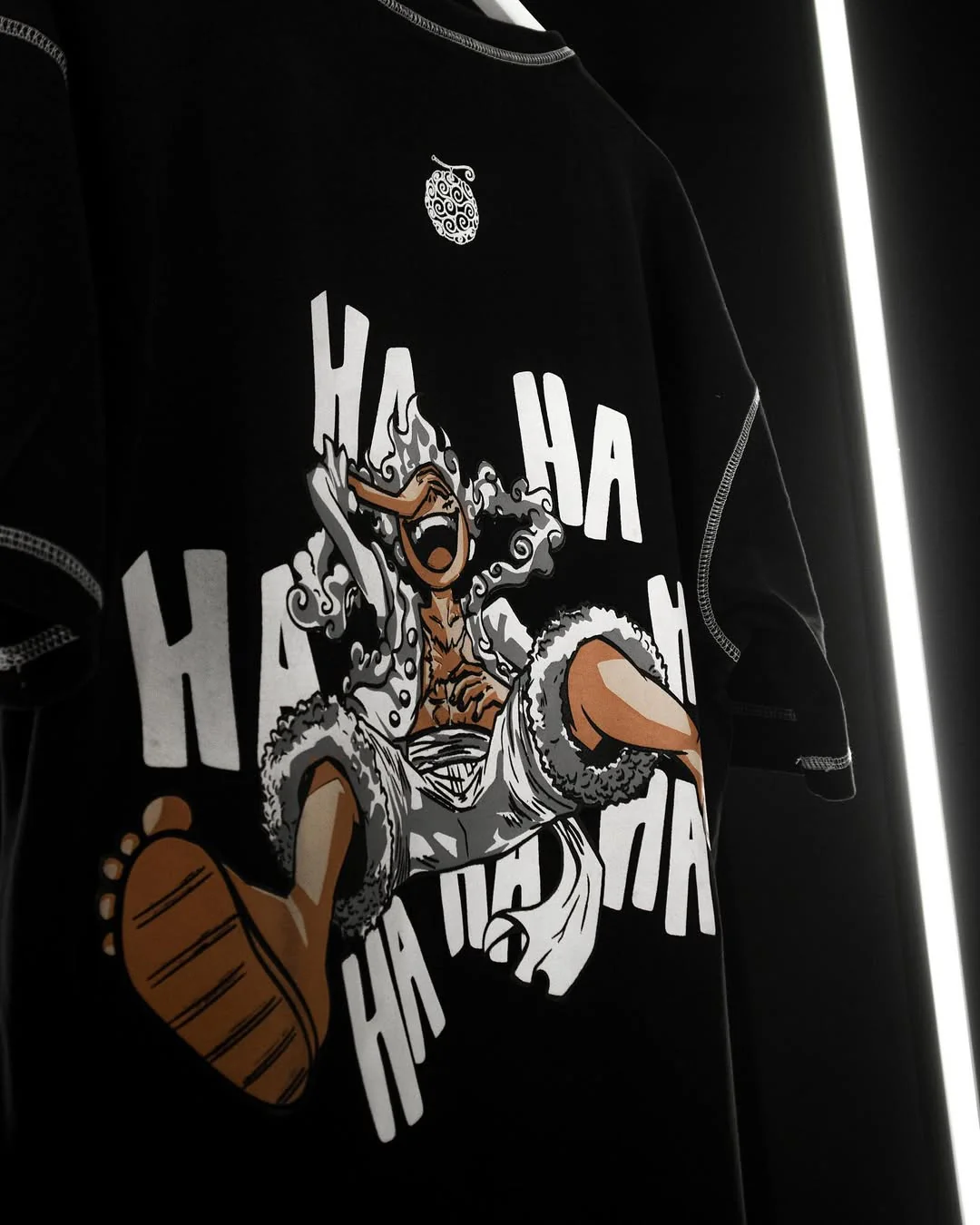 Luffy Black Edition / Gear 5 / Oversized T-Shirt - Image 3