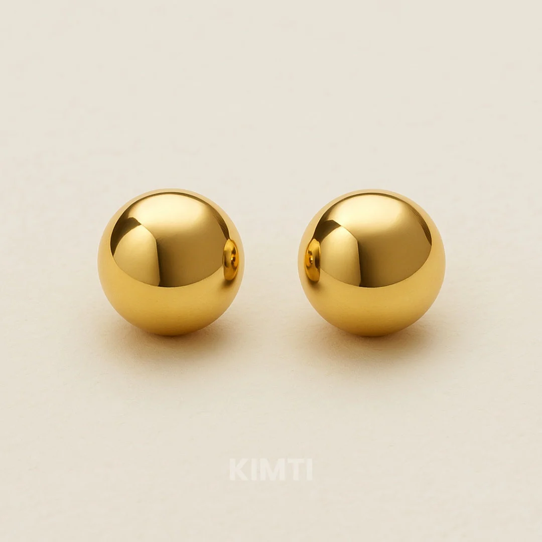 Luxor Luminescence Golden Stud Earring