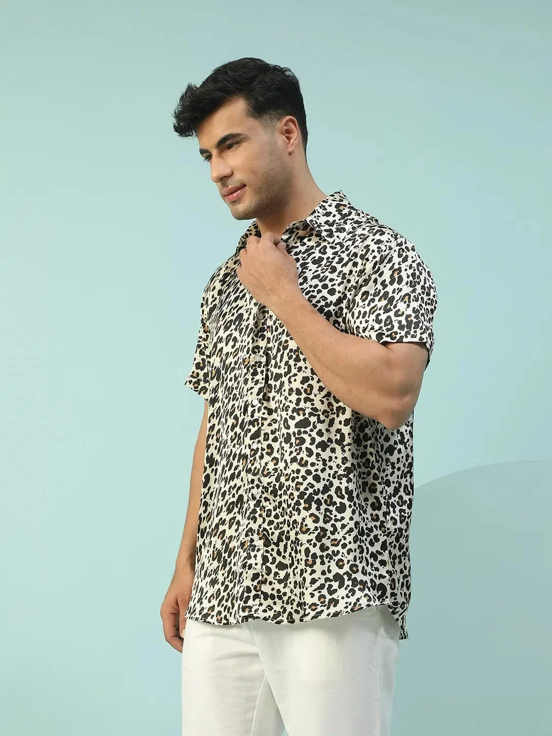 Macho Animal Print Multicolor Collared Short Sleeve Men Oversized Shirt - Image 3