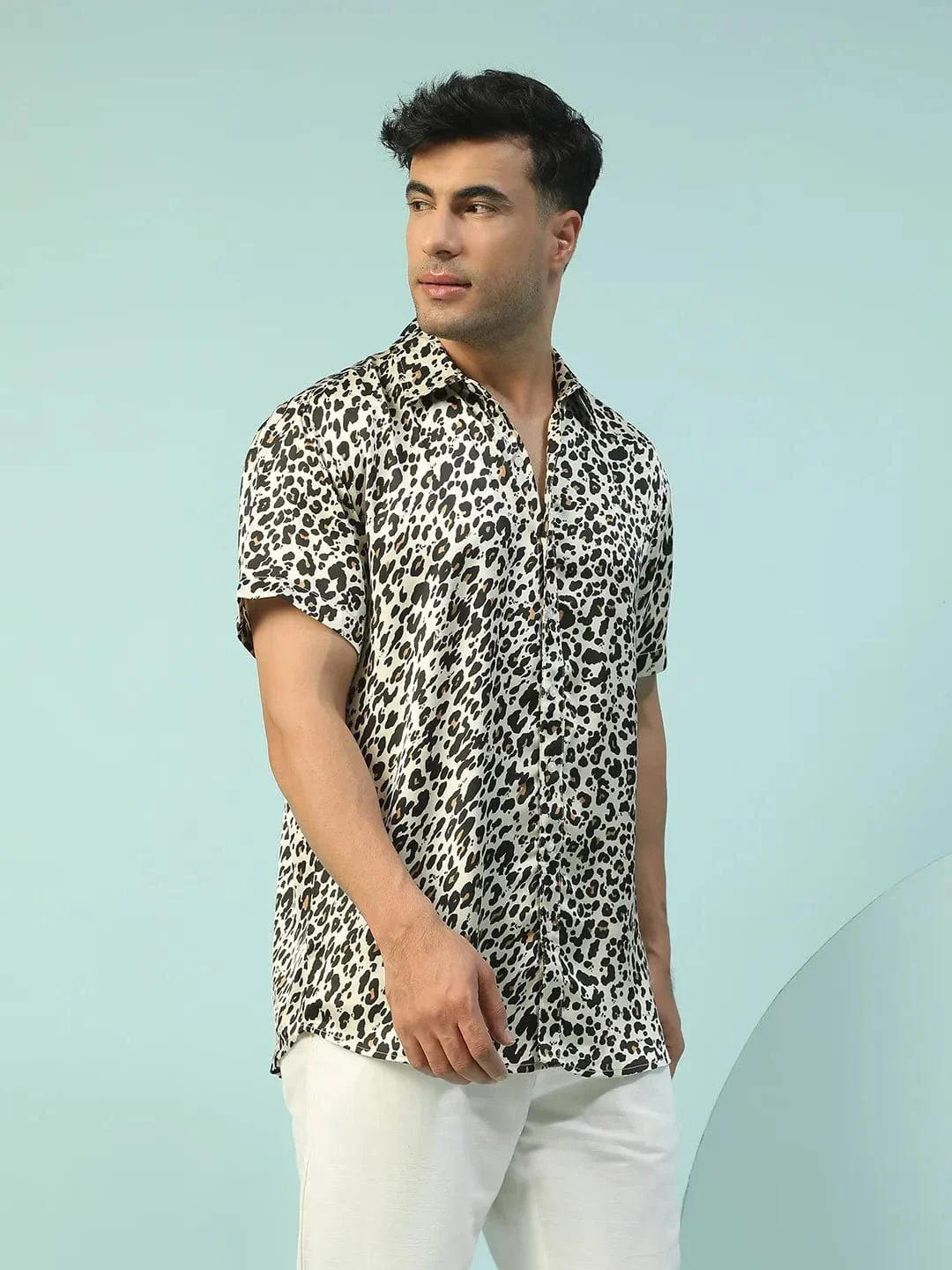 Macho Animal Print Multicolor Collared Short Sleeve Men Oversized Shirt - Image 4