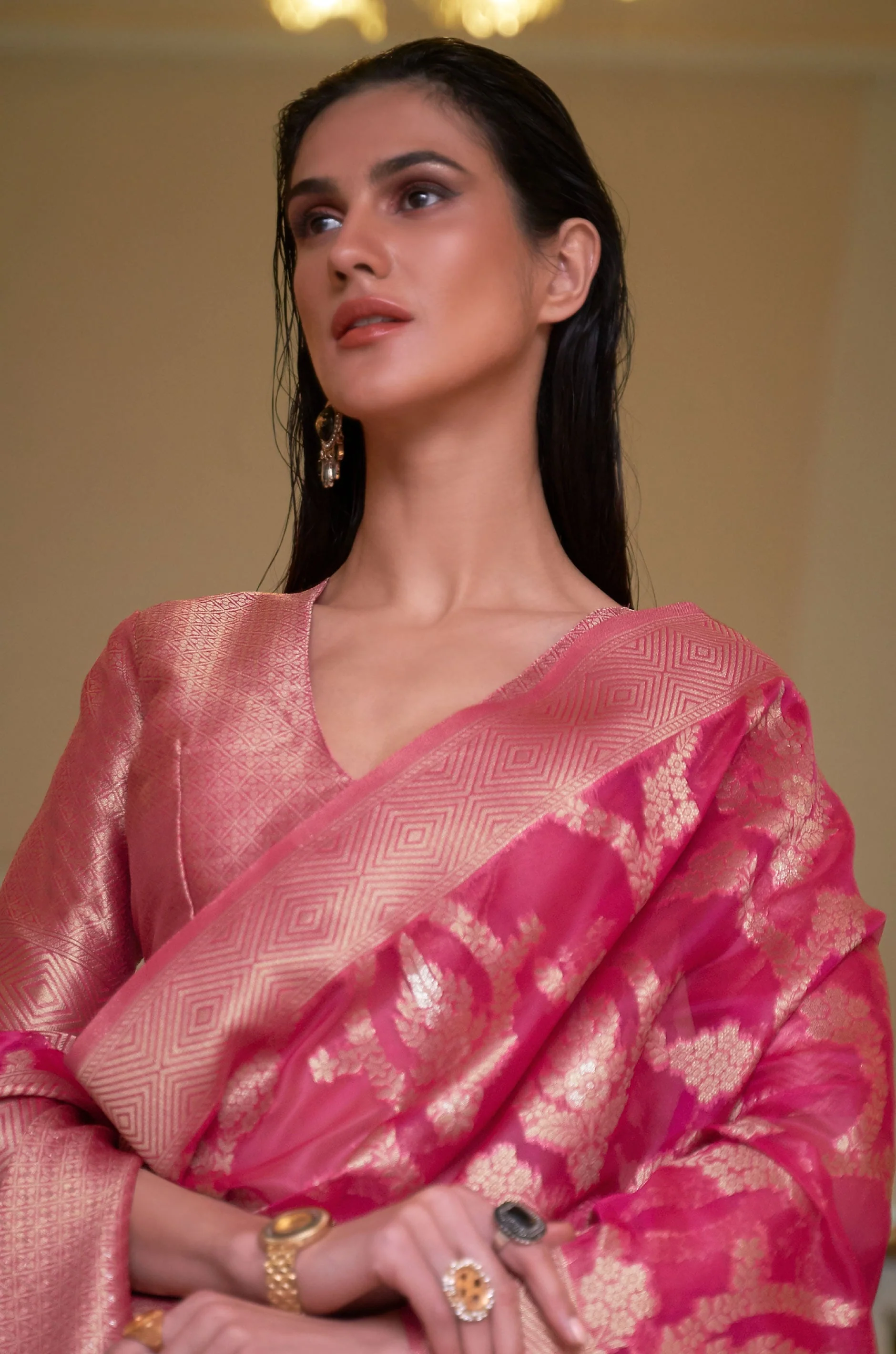 Magenta Pink Organza Woven Saree - Image 4