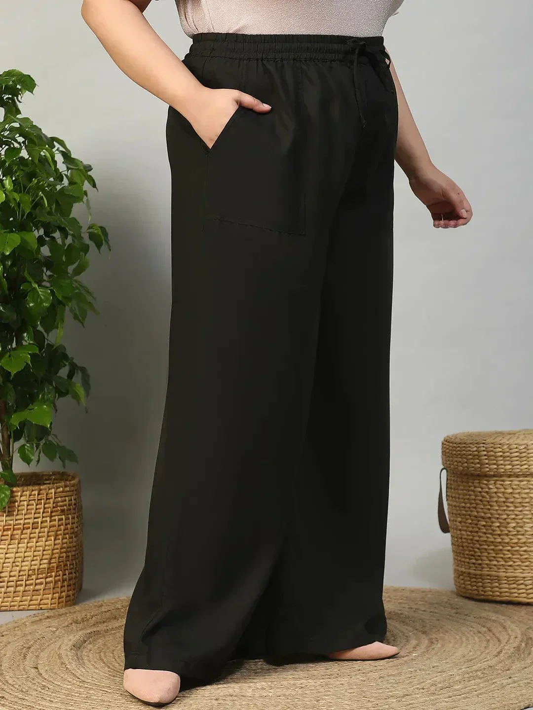 Marked Black Elasticated With Tie -Up Detail Plus Size Women Cotton Linen Flare Pant - Image 4