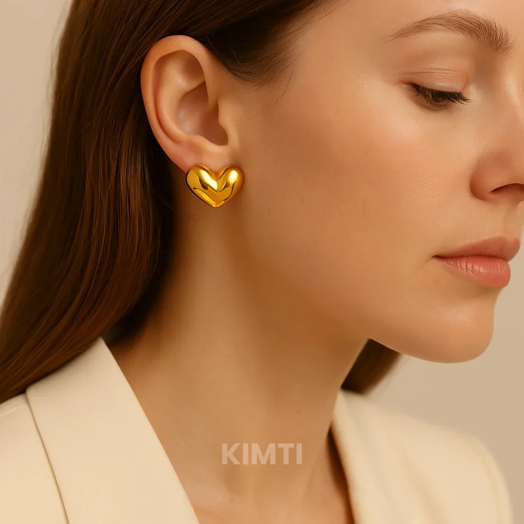 Melting Heart Golden Stud Earring - Image 3