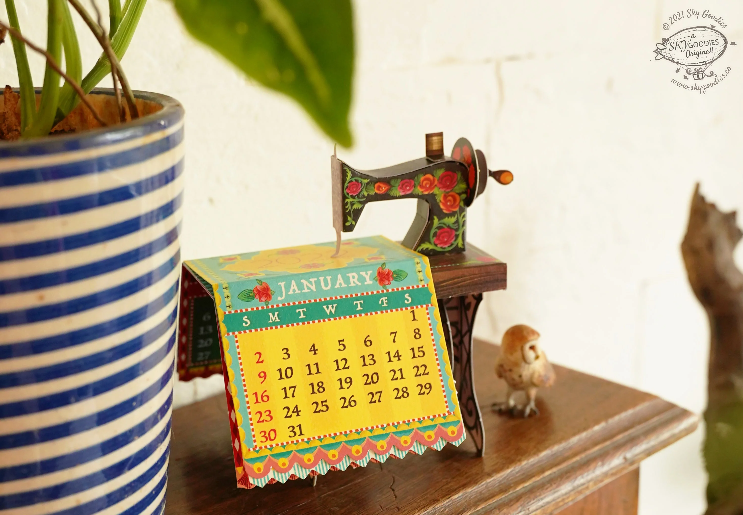 Mini Sewing Machine Desk Calendar 2025 DIY Paper Craft Kit - Image 9