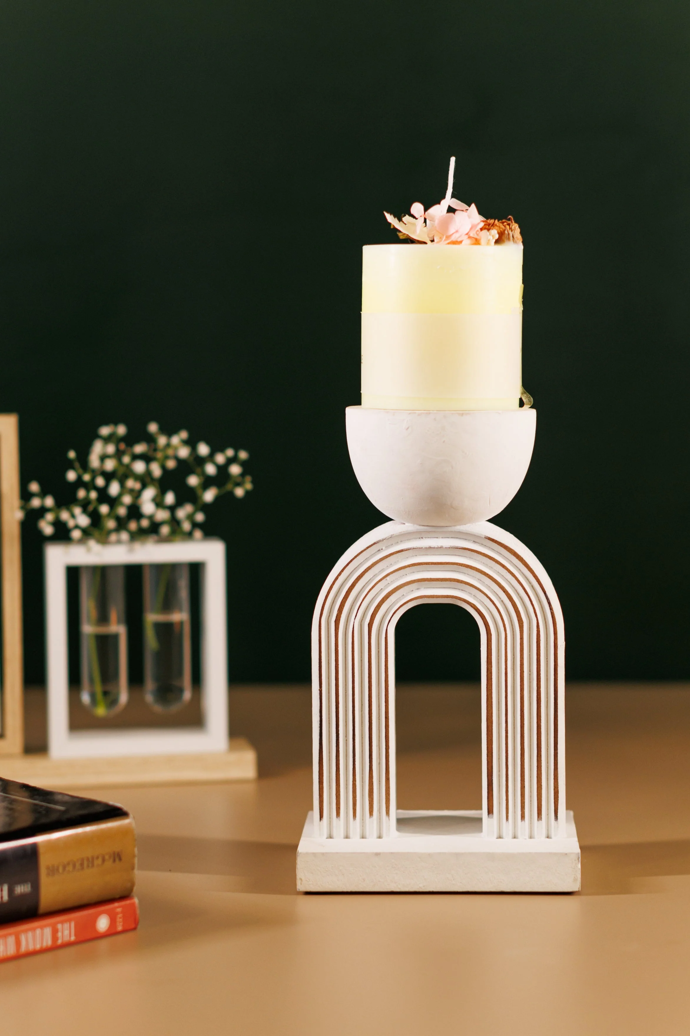 Minimalist pillar candle holder - Image 4