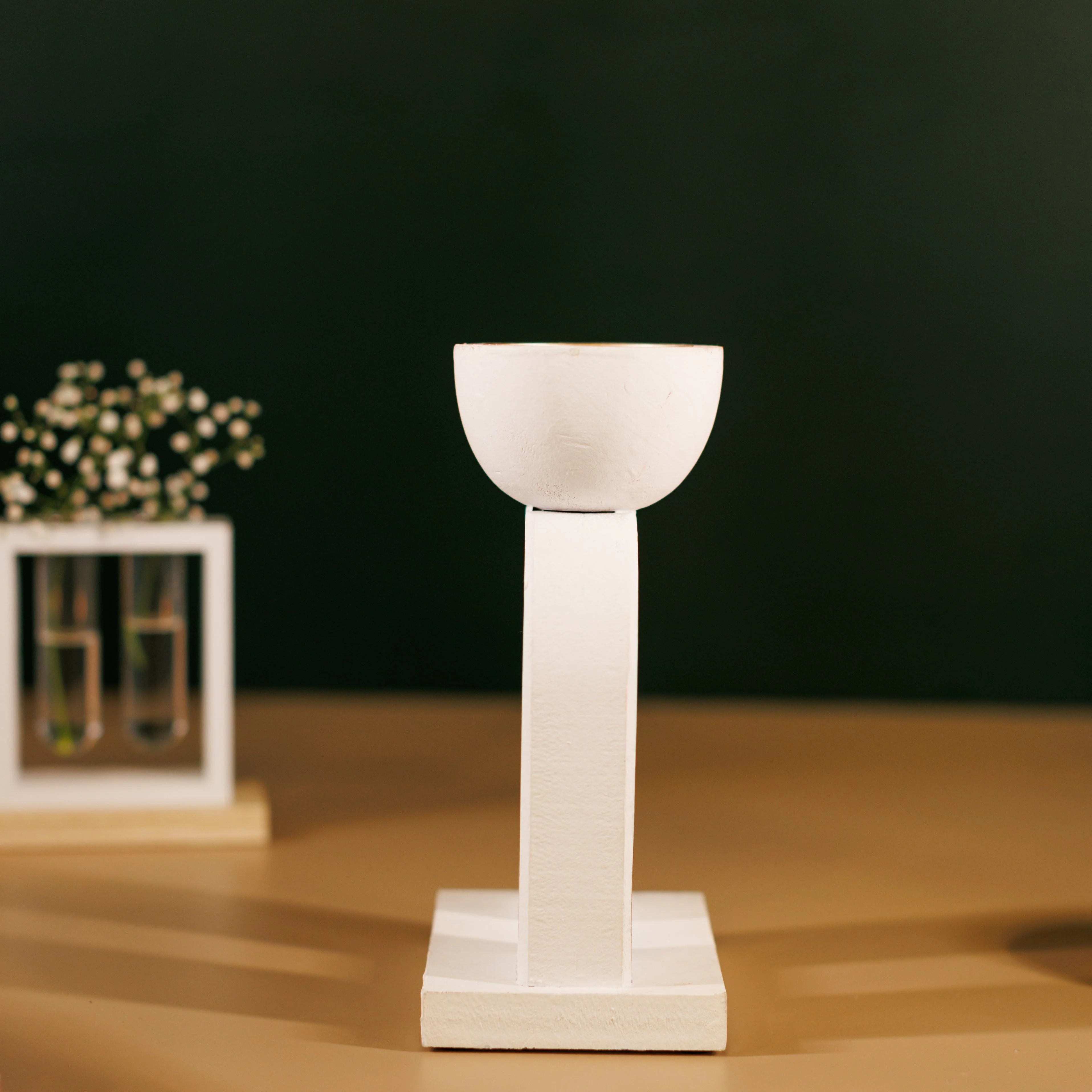 Minimalist pillar candle holder - Image 6