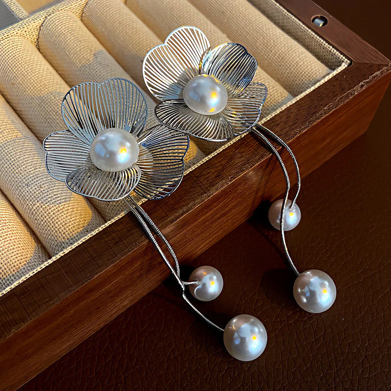 Moonlit Glow Dangler Earring - Image 6