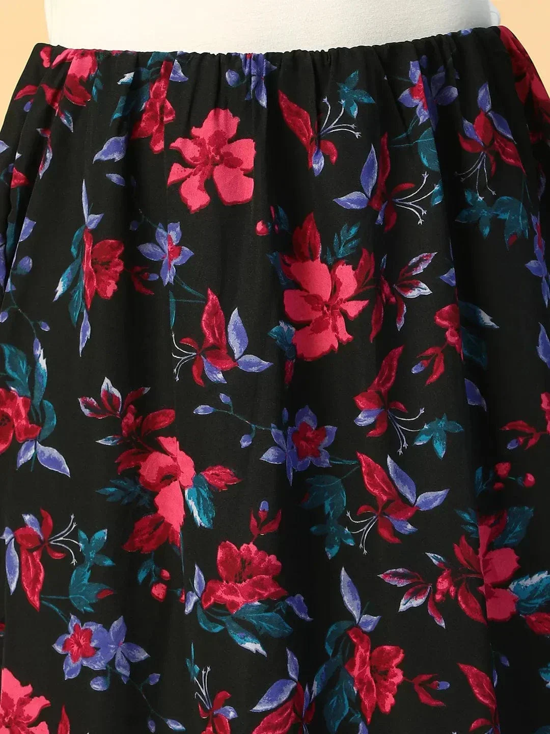 Multicolor Floral Print Elasticated Knee Length Women Satin Skirt - Image 6