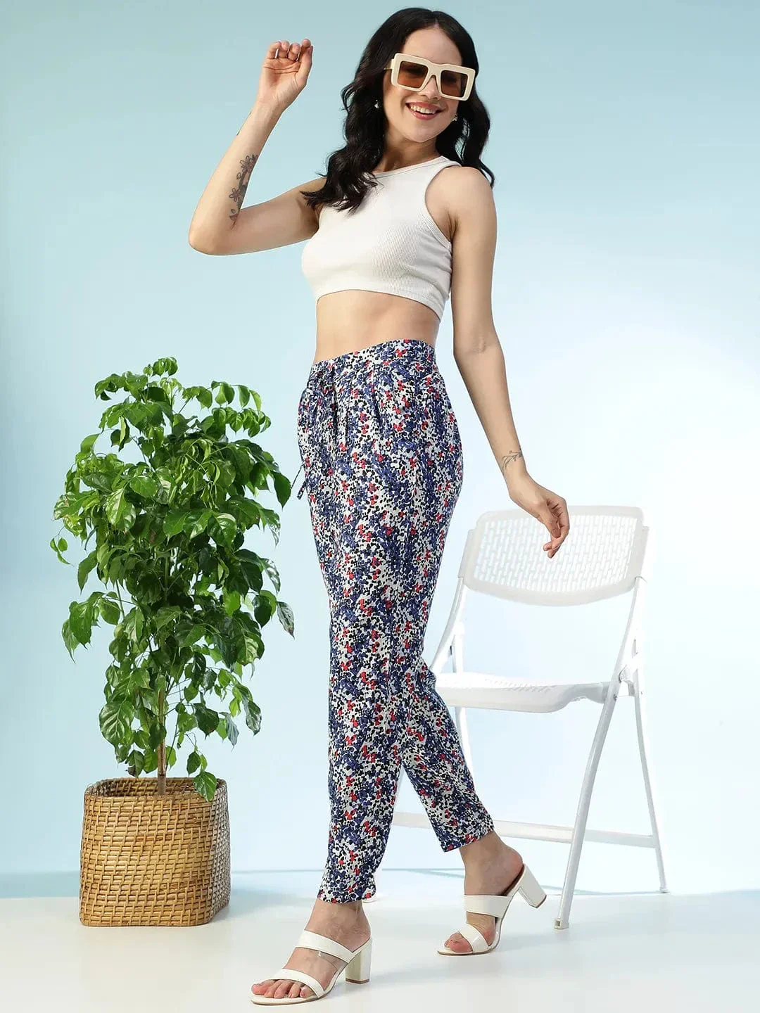 Multicolor Floral Print Elasticated Tapered Fit Narrow Linen Women Pant - Image 8