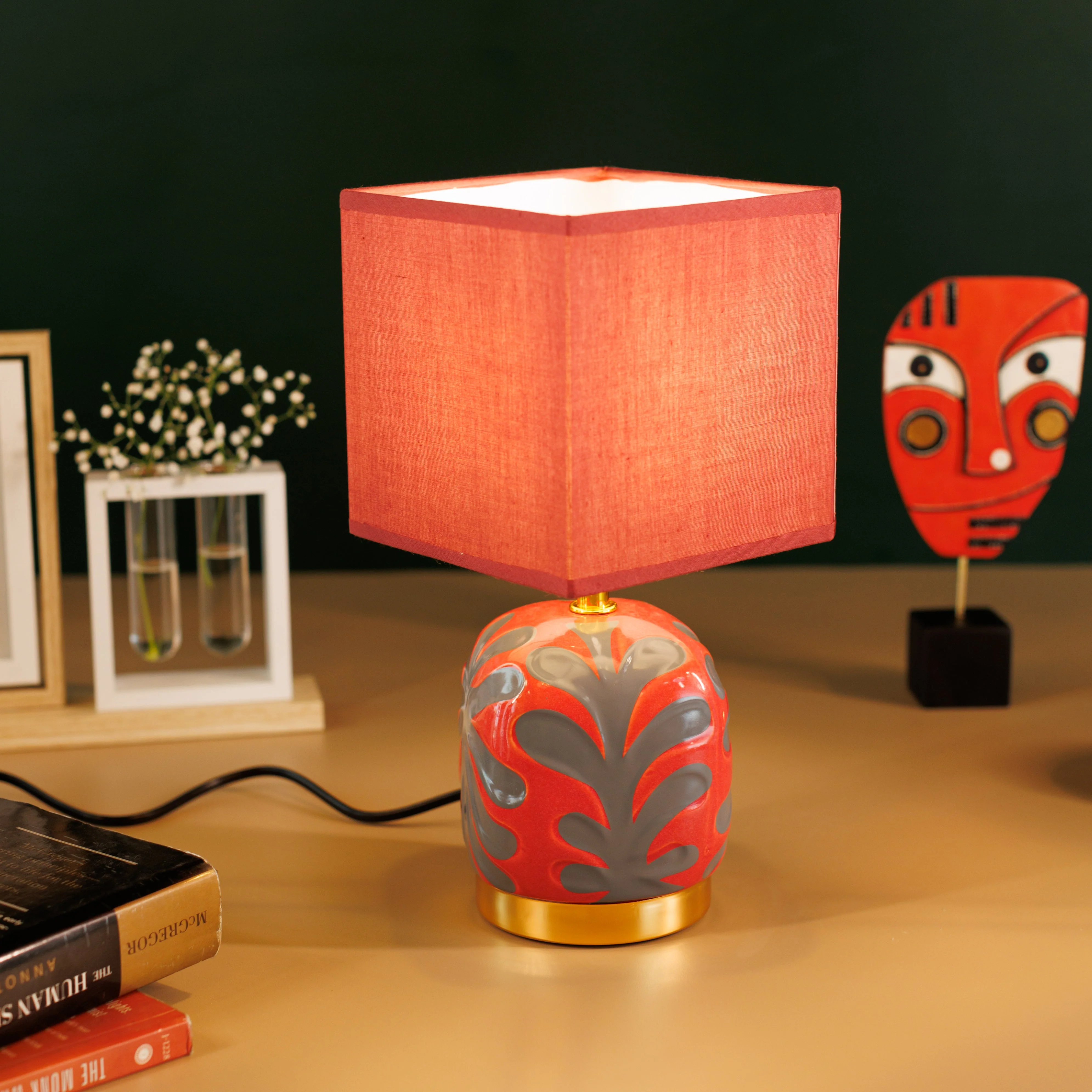 Nordic Simple Ceramic Vase Table Lamp- Red - Image 5