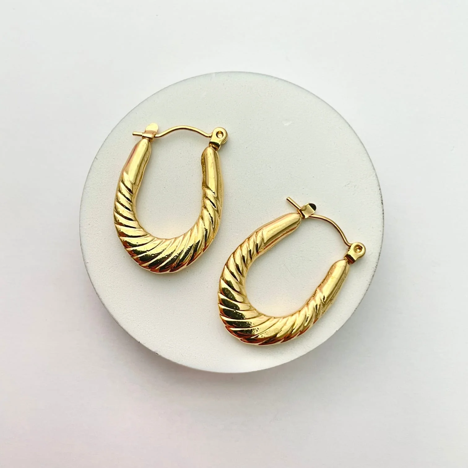 Oval Hoop Golden Anti Tarnish Earring - Image 3