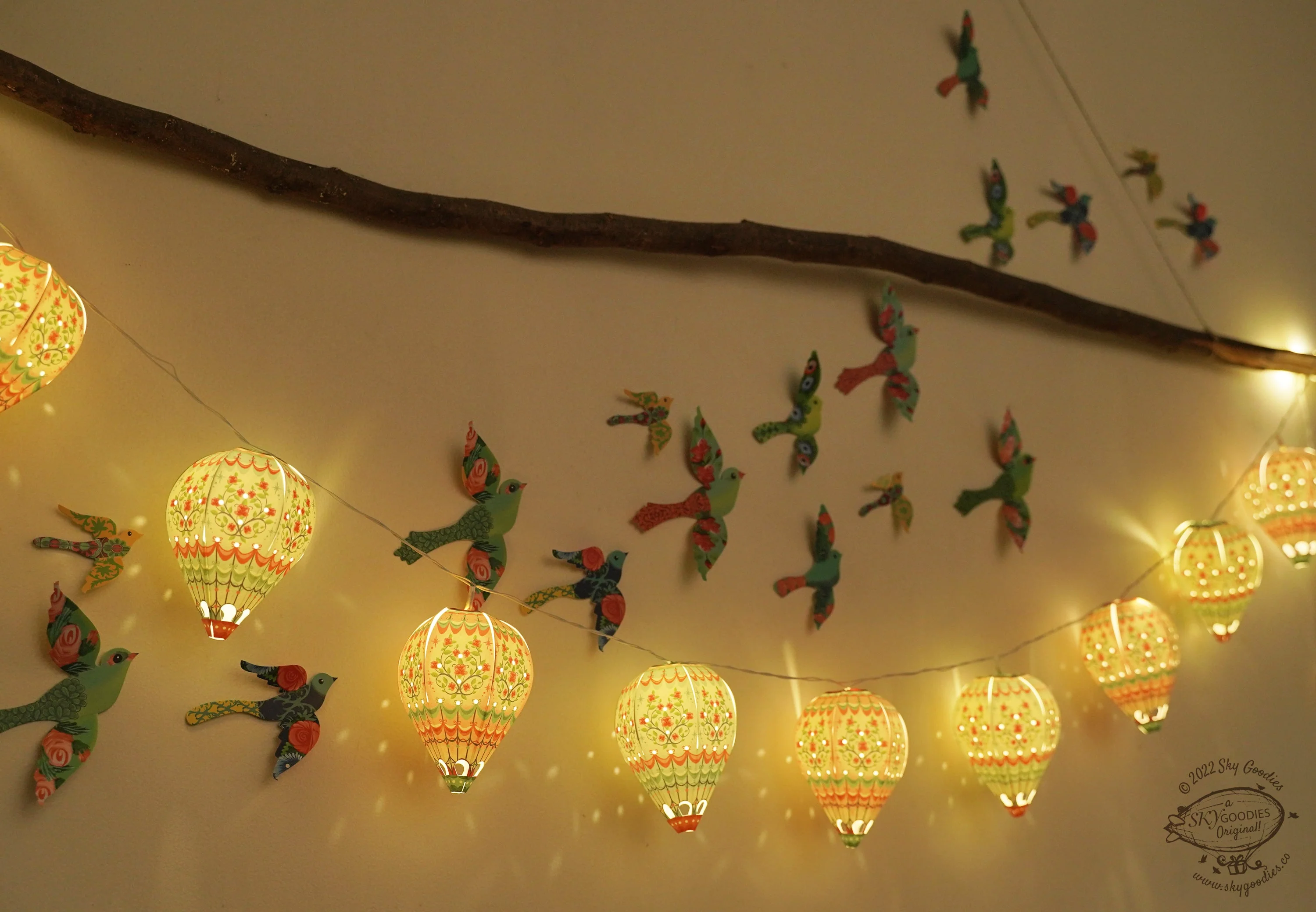 Paper Mini Hot Air Balloon Fairy Lights & Birds Wall Decor Combo - Image 2