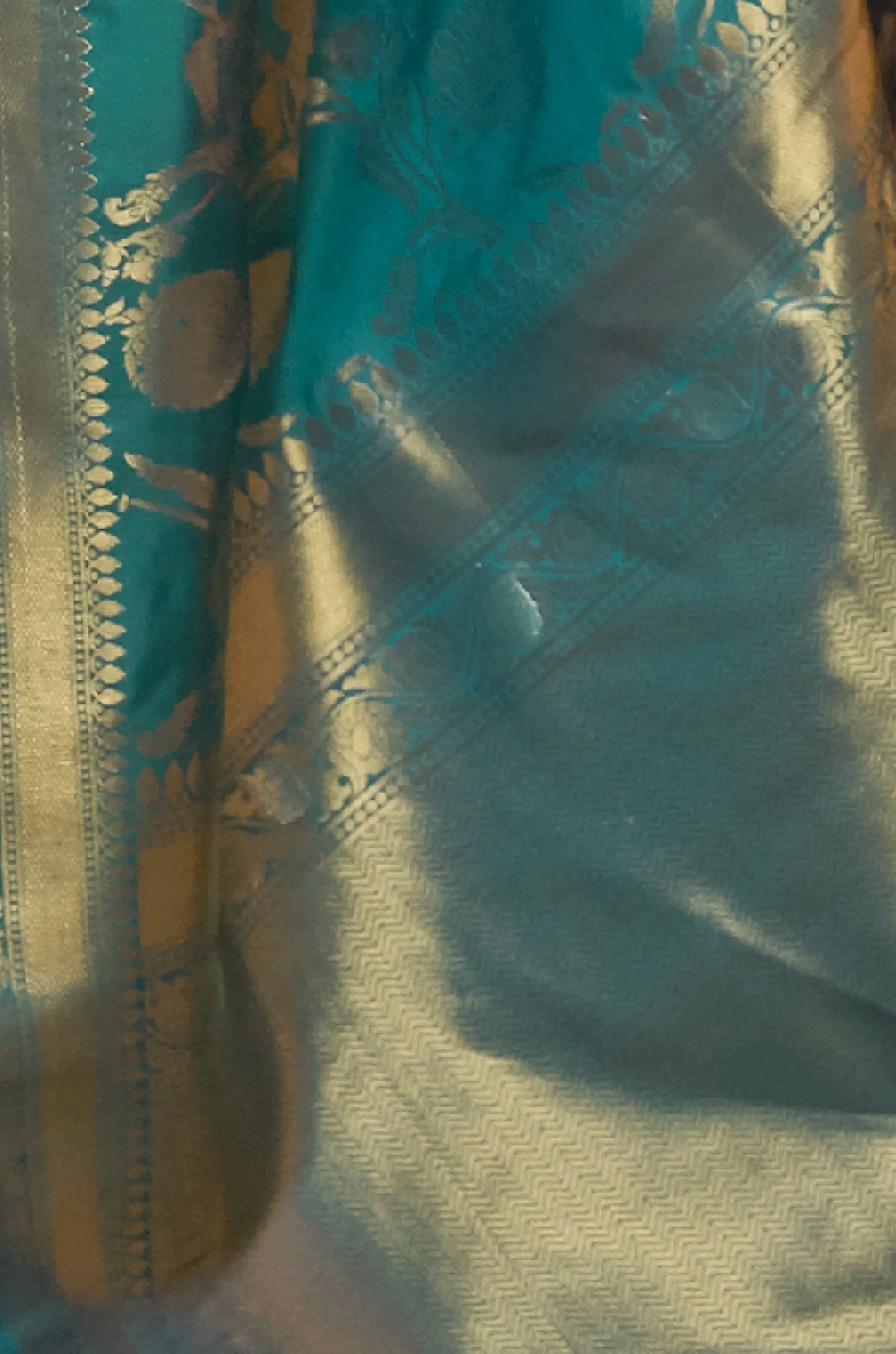Peacock Blue Woven Banarasi Silk Saree - Image 2