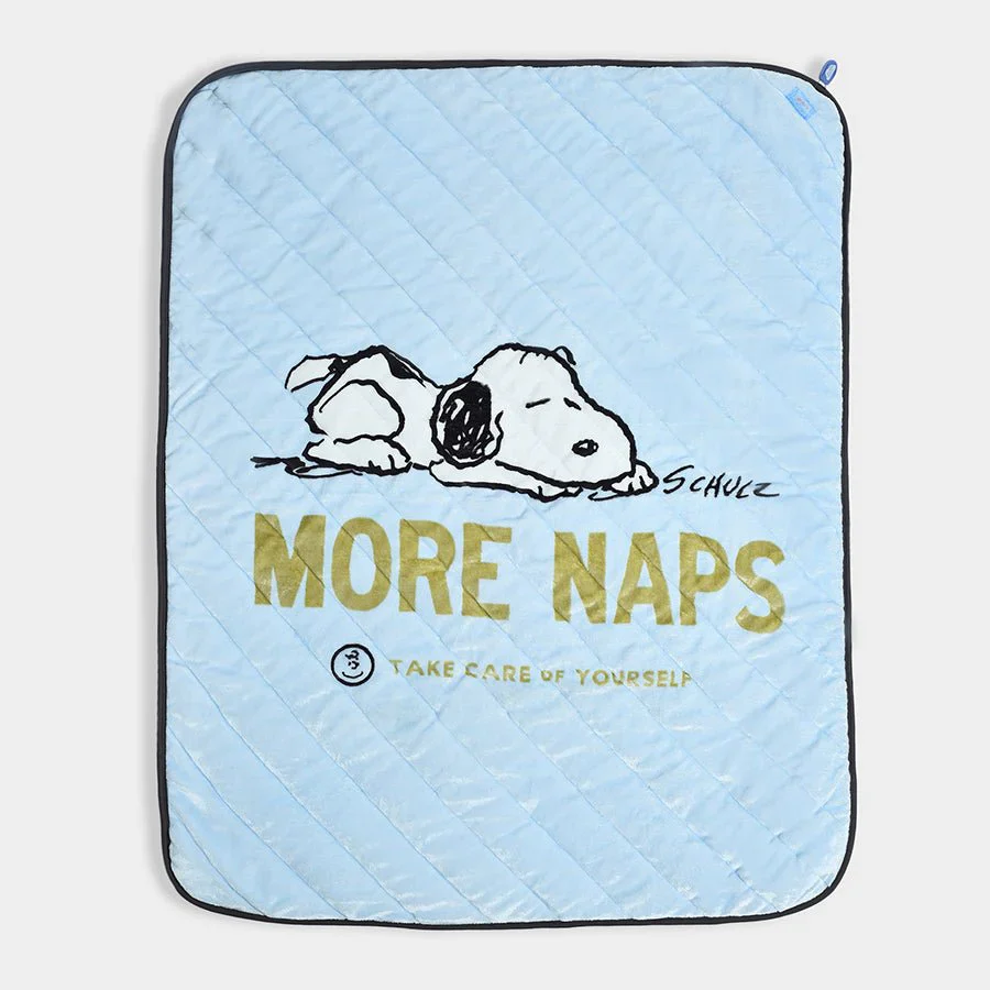 Peanuts™ Knitted Nap Quilt - Image 2