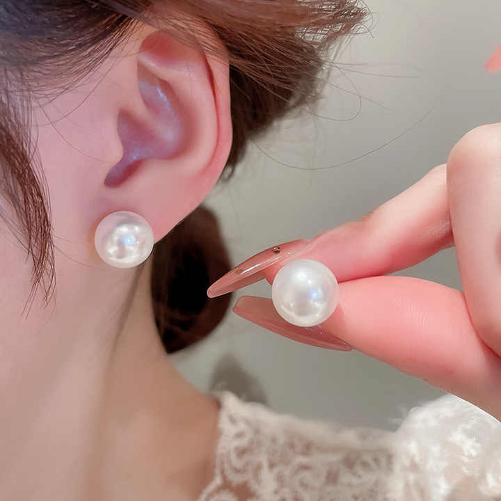 Pearl Stud Earring - Image 2