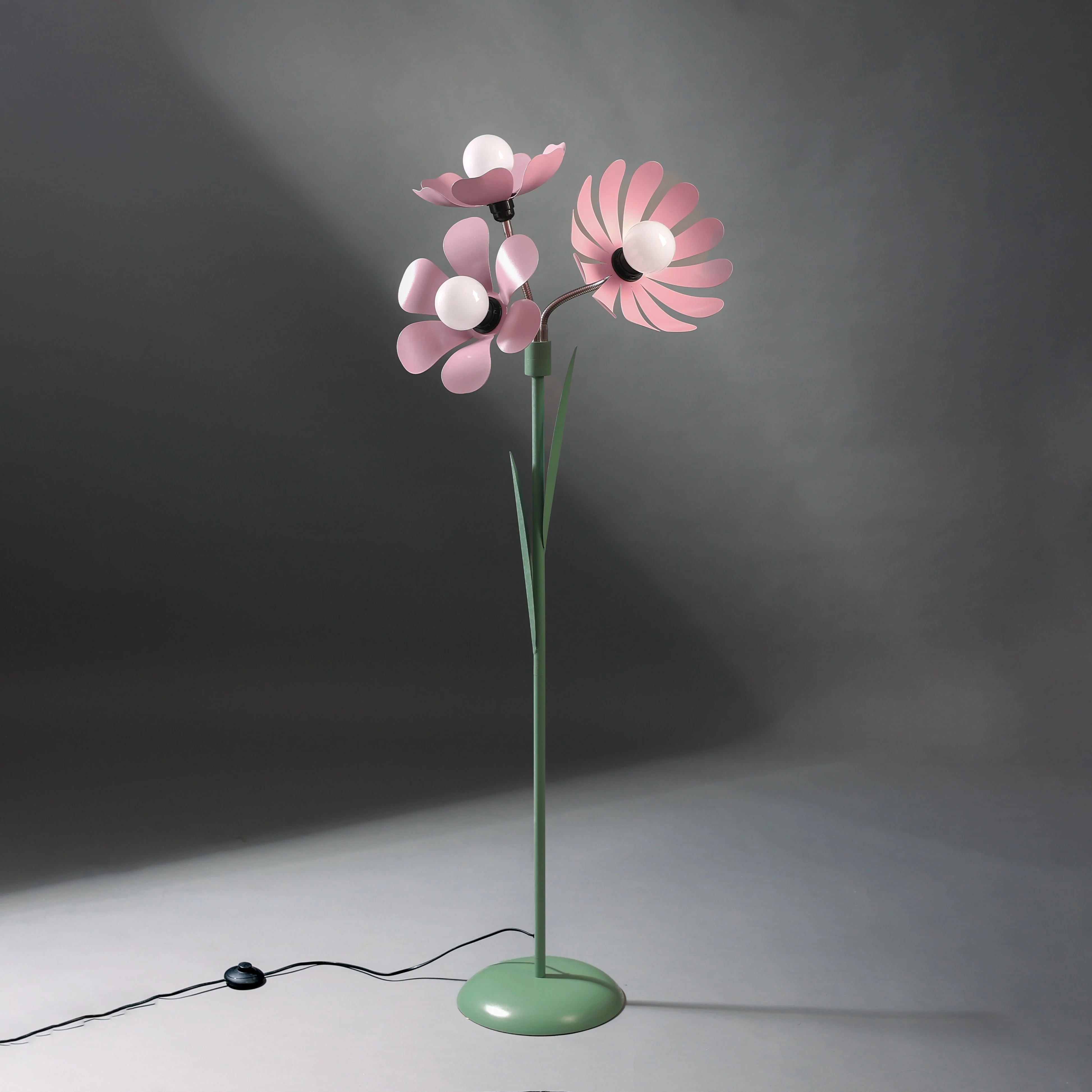 Petal Bloom Floor Lamp - Image 15