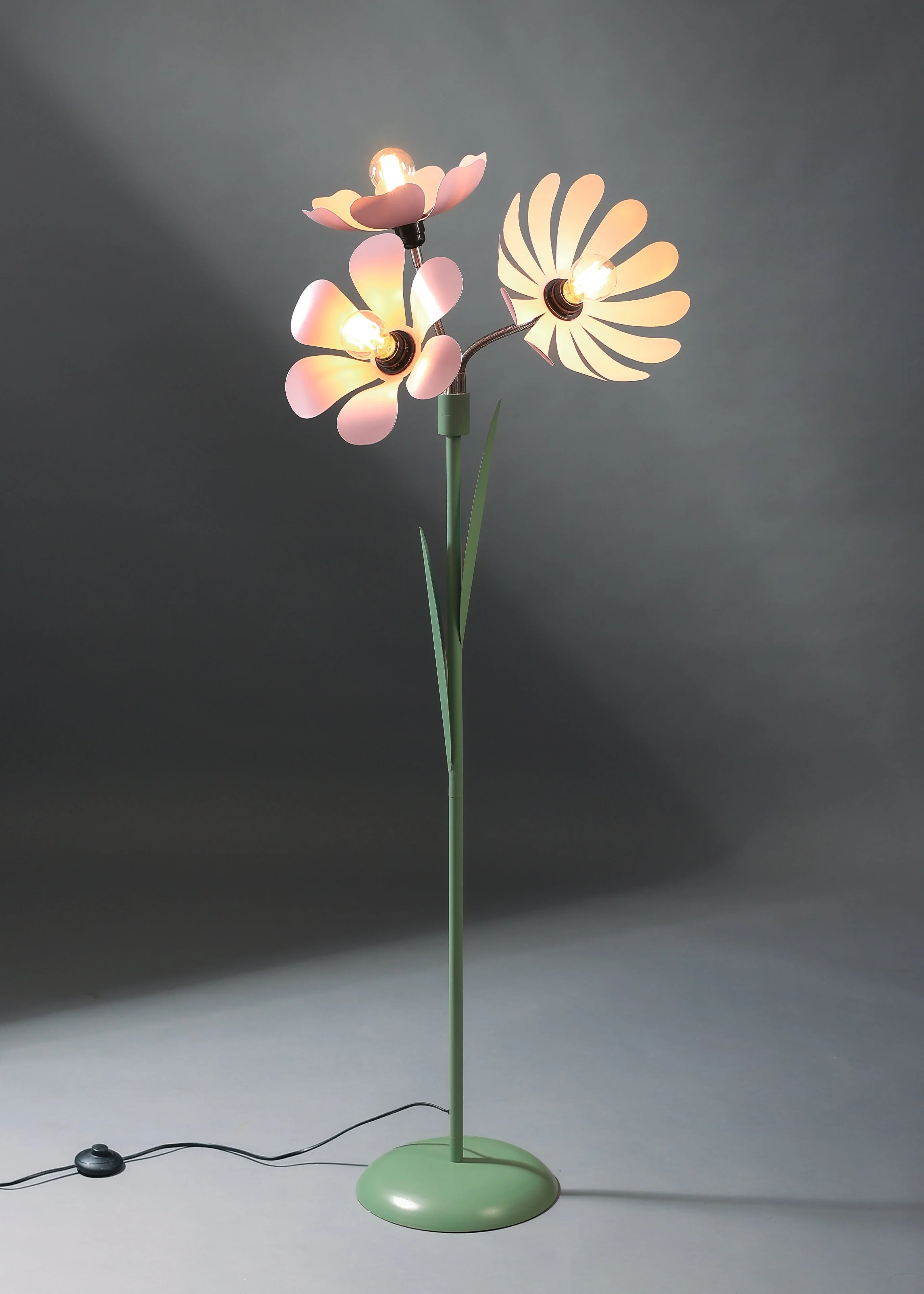 Petal Bloom Floor Lamp - Image 8