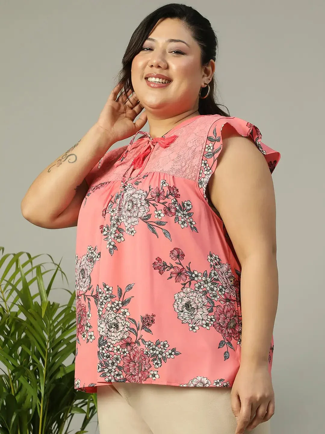 Pink Floral Print Short Sleeve Plus Size Women Top - Image 3