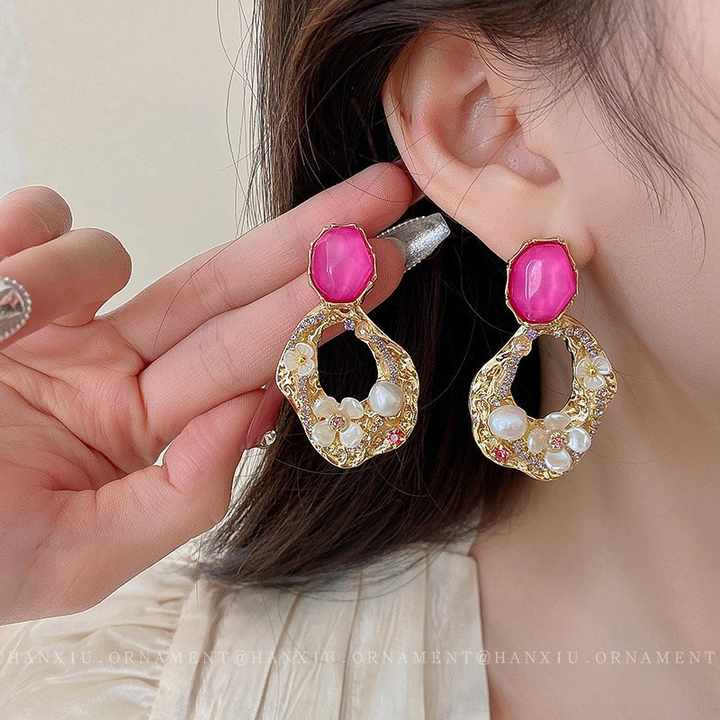 Pink Golden Flower Dangler Earring - Image 4