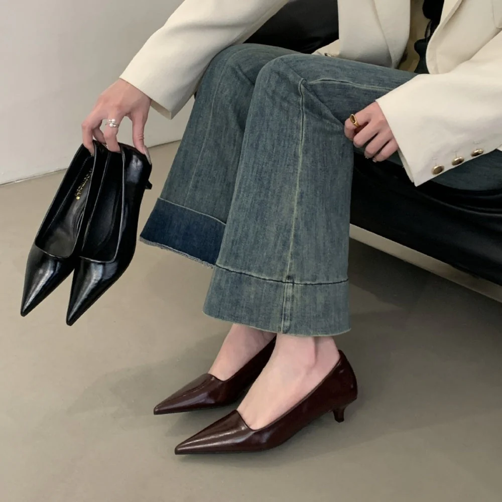 Piper Kitten Heel Pump - Image 2