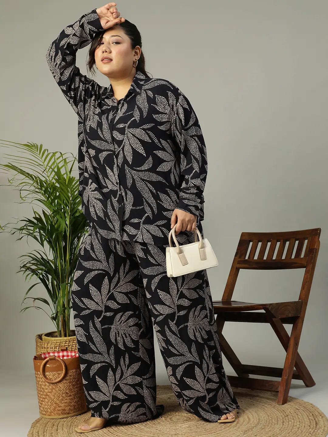 Pitch Black Tropical rayon print Elasticated Plus Size Women Pant - Image 7