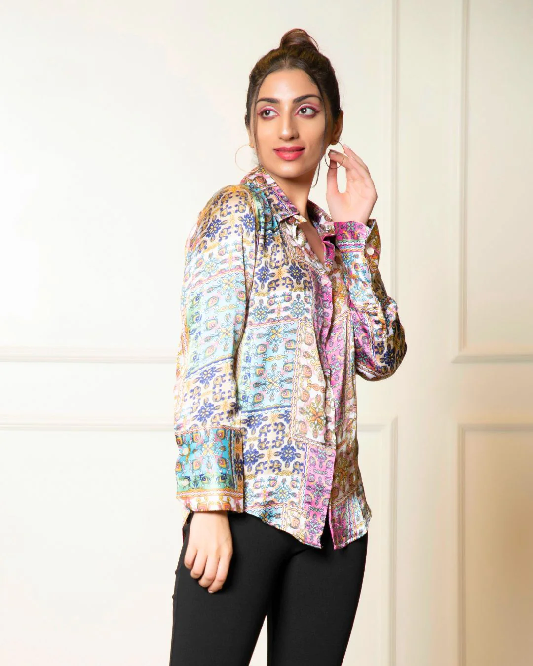 Printed Long Sleeves Satin Cuffed Shirt - Image 4