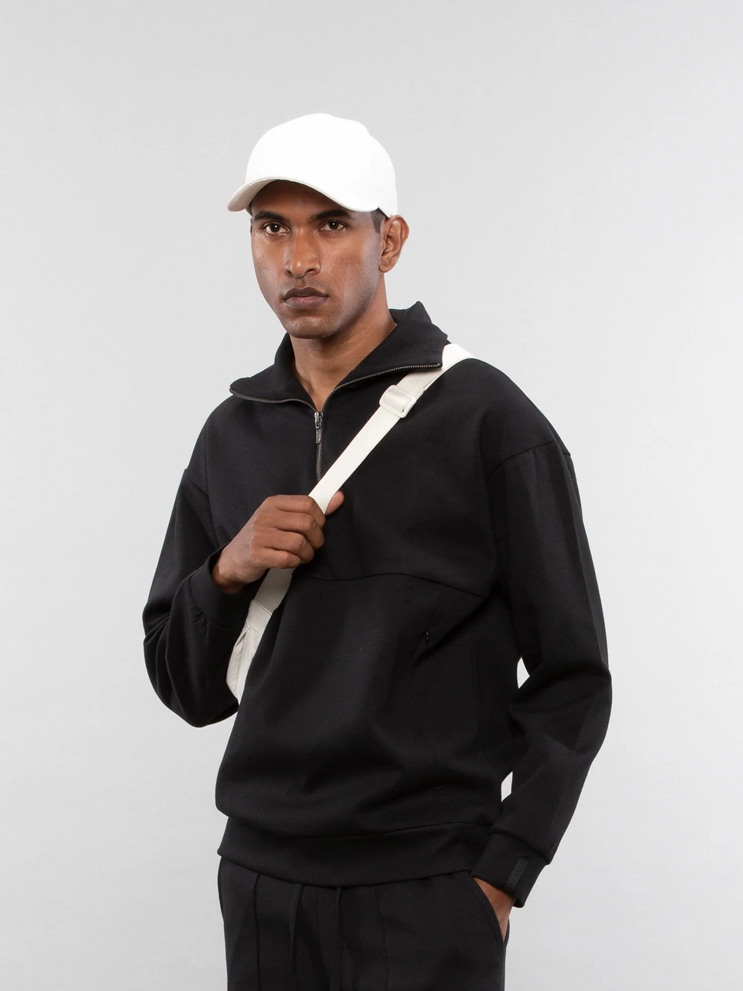 Quarter-zip sweatshirt - Image 36