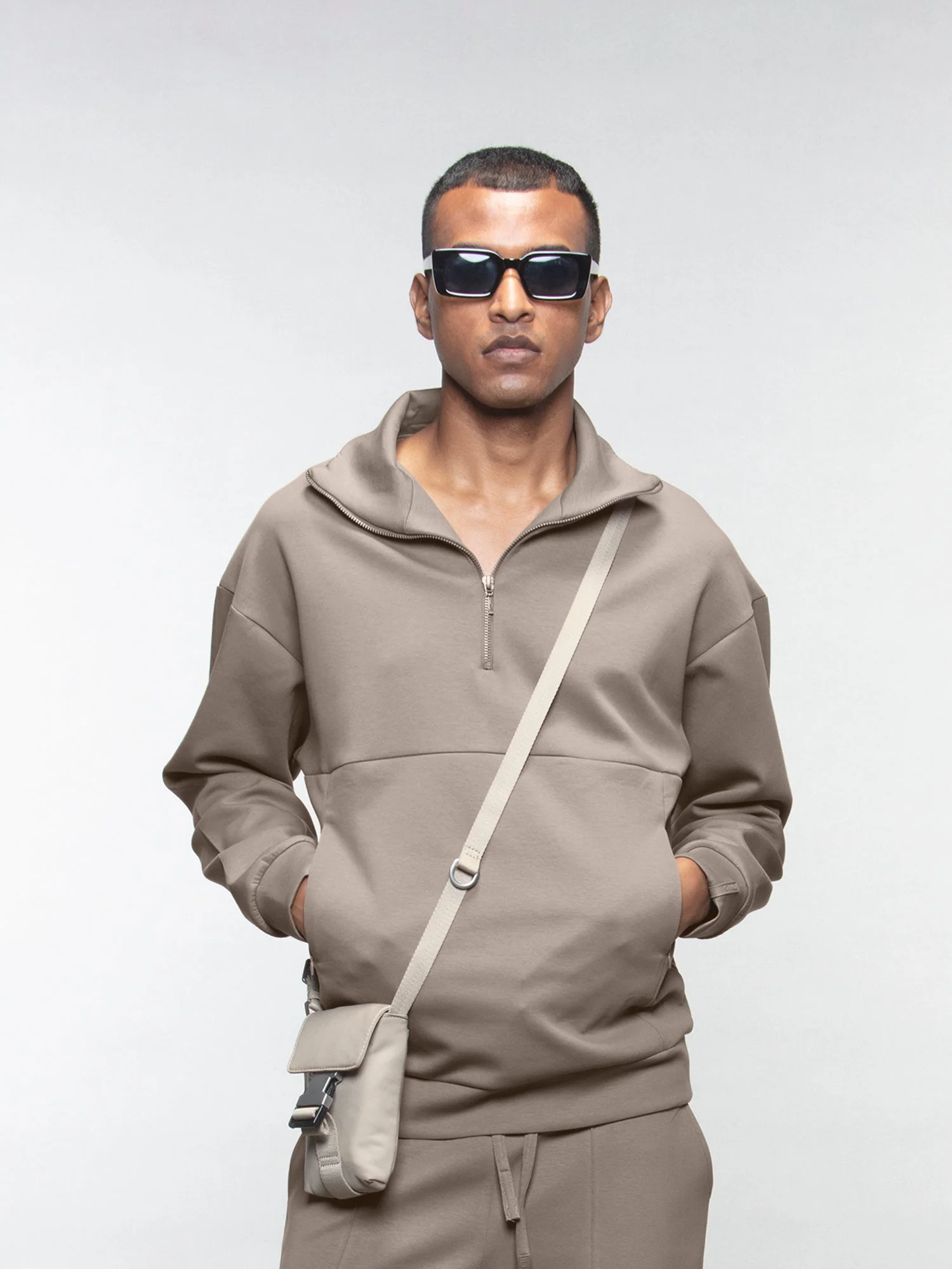 Quarter-zip sweatshirt - Image 5