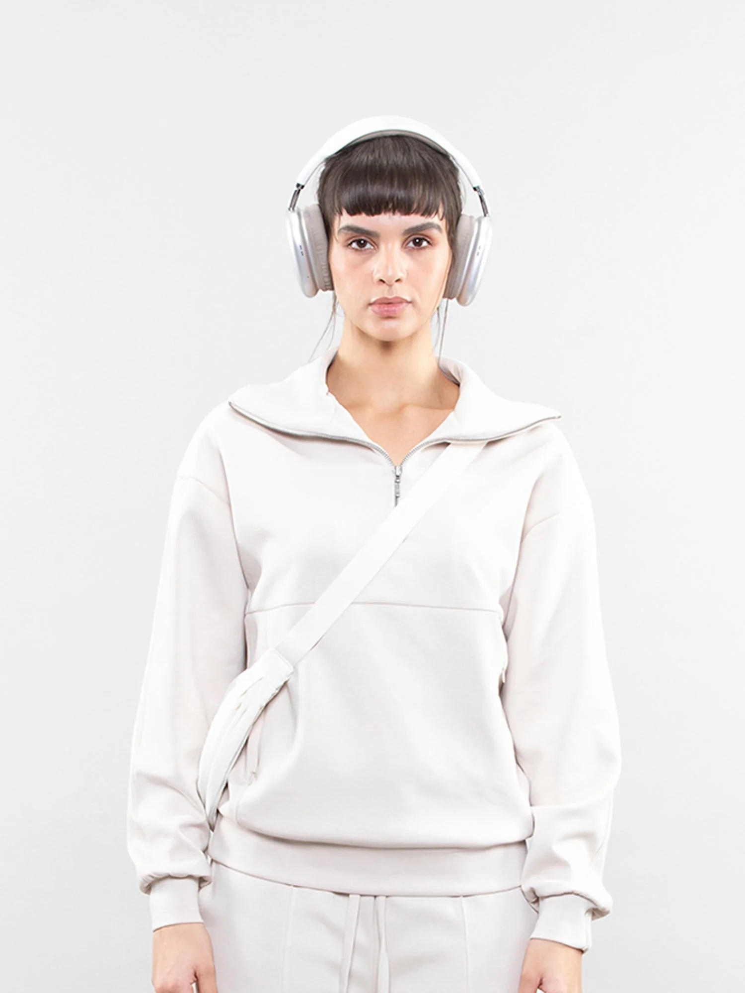 Quarter-zip sweatshirt - Image 11