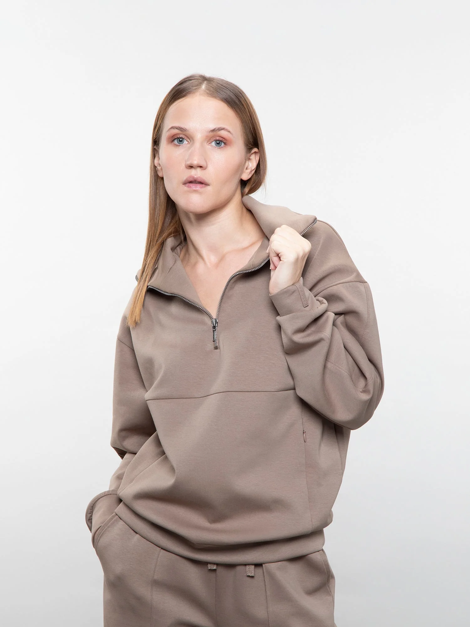Quarter-zip sweatshirt - Image 16