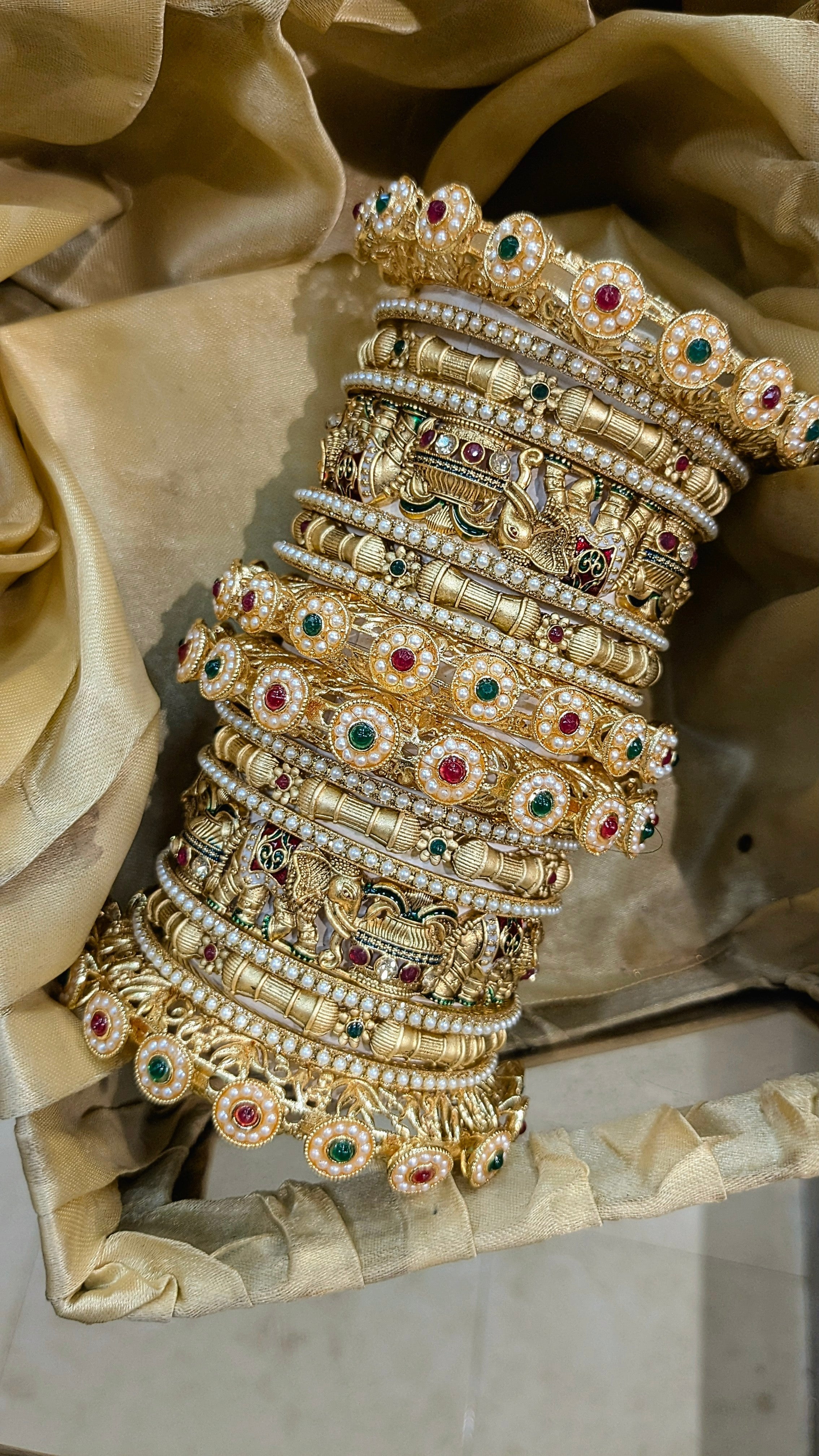 Rajwadi bangles - Image 13