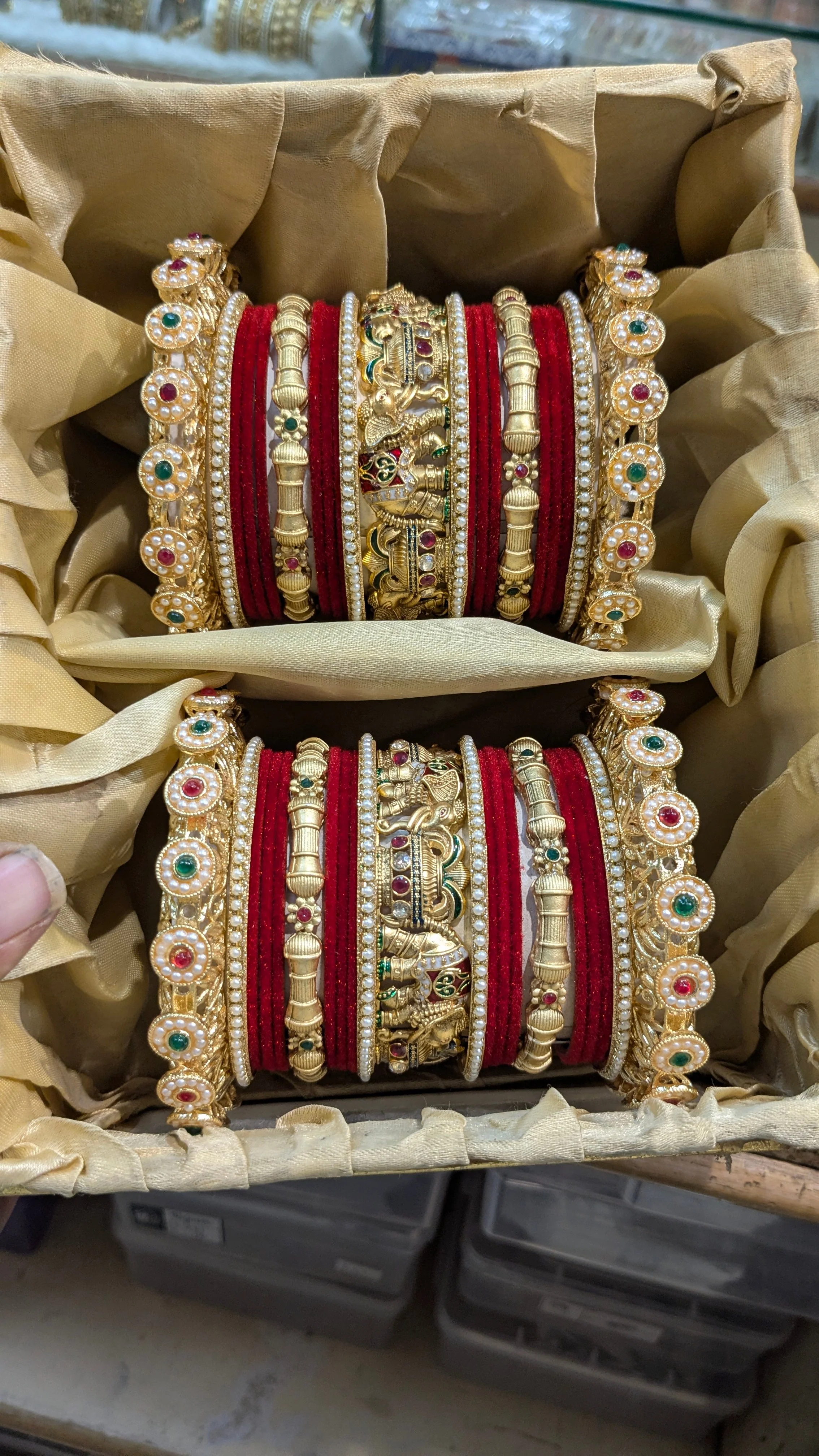 Rajwadi bangles - Image 33