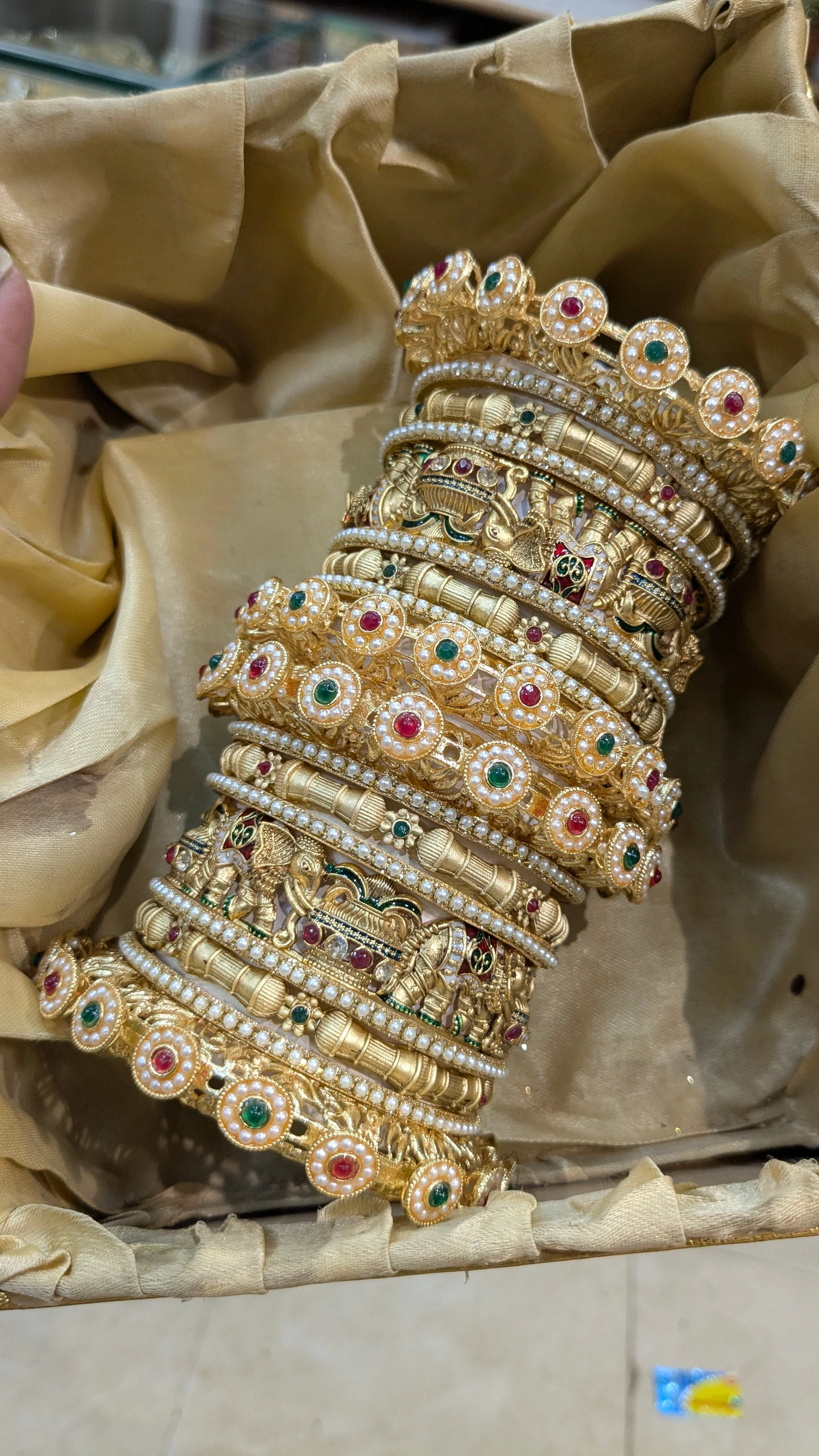 Rajwadi bangles - Image 2