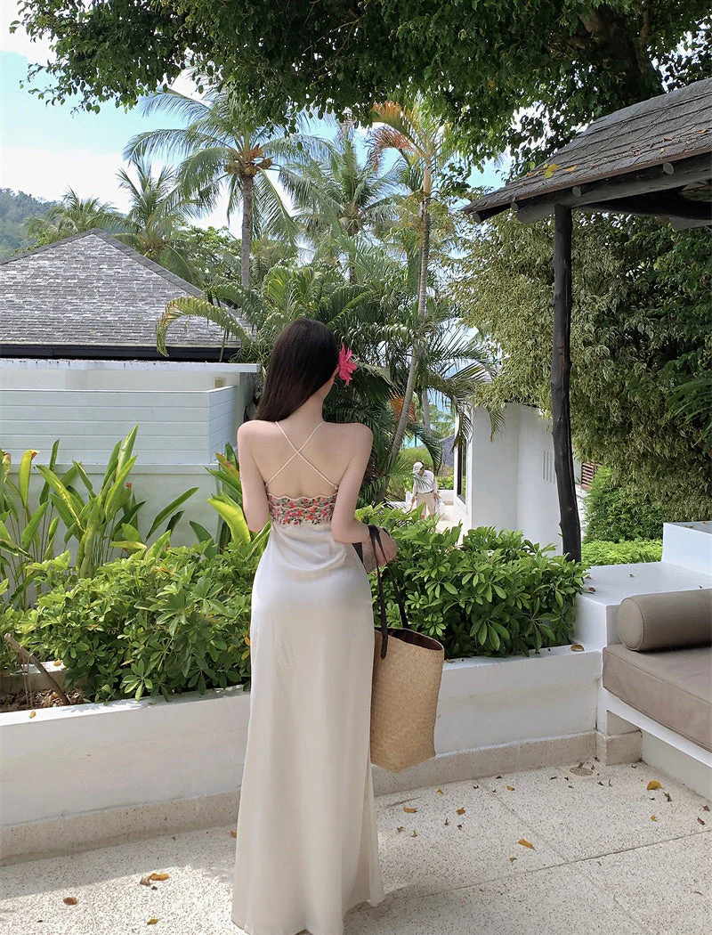 Raven Luxe Embroidery Dress - Image 6