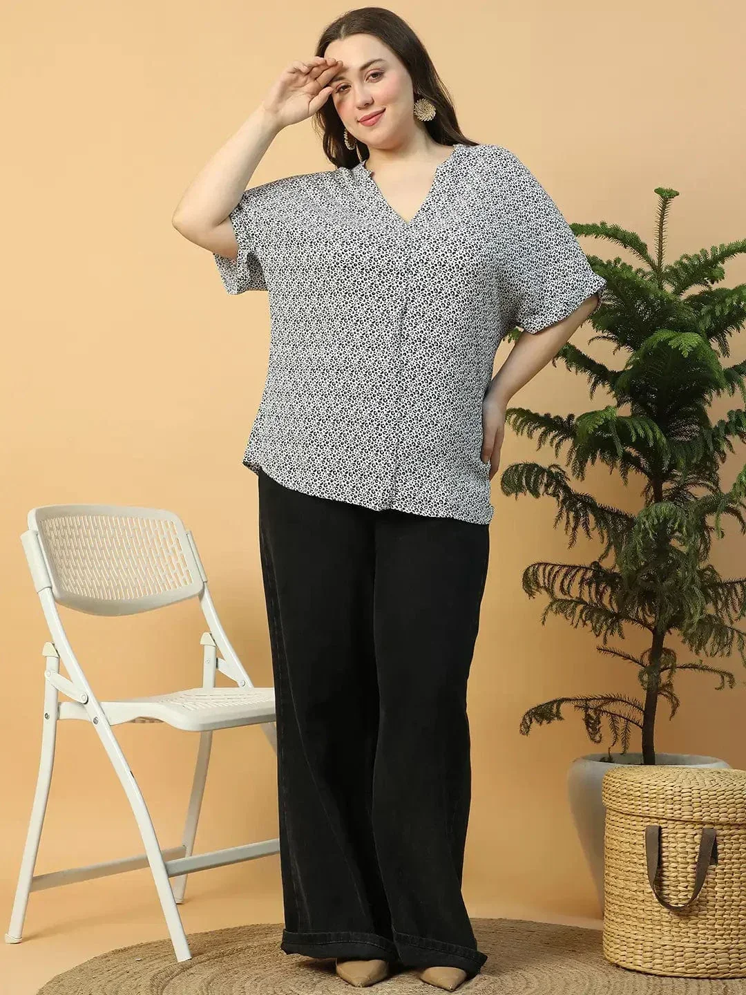 Real White Floral Print Short Sleeve Plus Size Women Top - Image 3