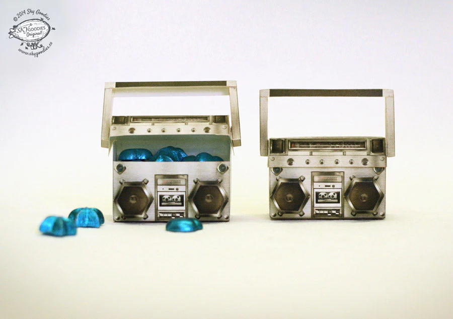Realistic Mini Boombox DIY Paper Craft Kit - Image 5