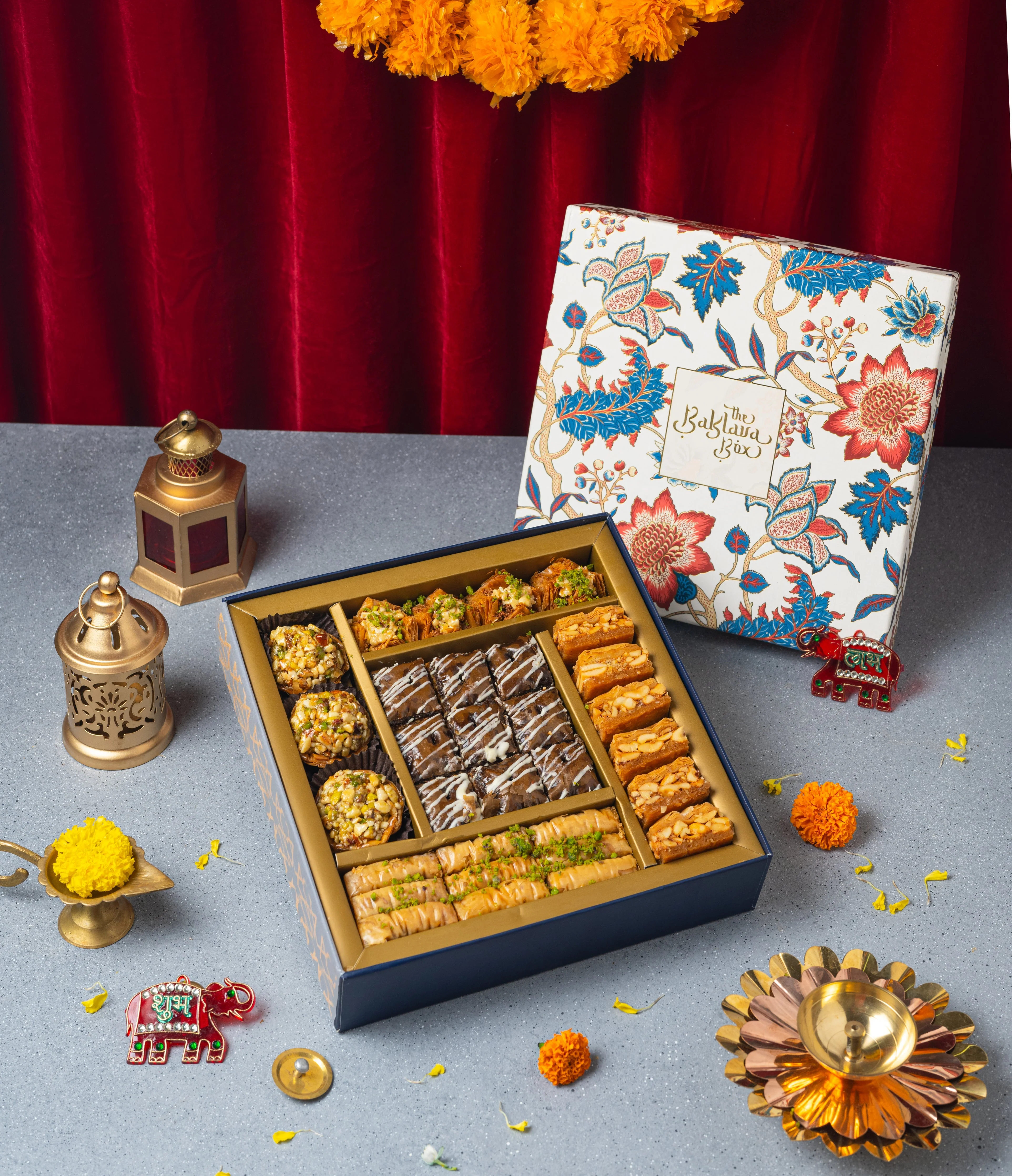 Regalia Gift Box - Assorted Baklava - Image 3