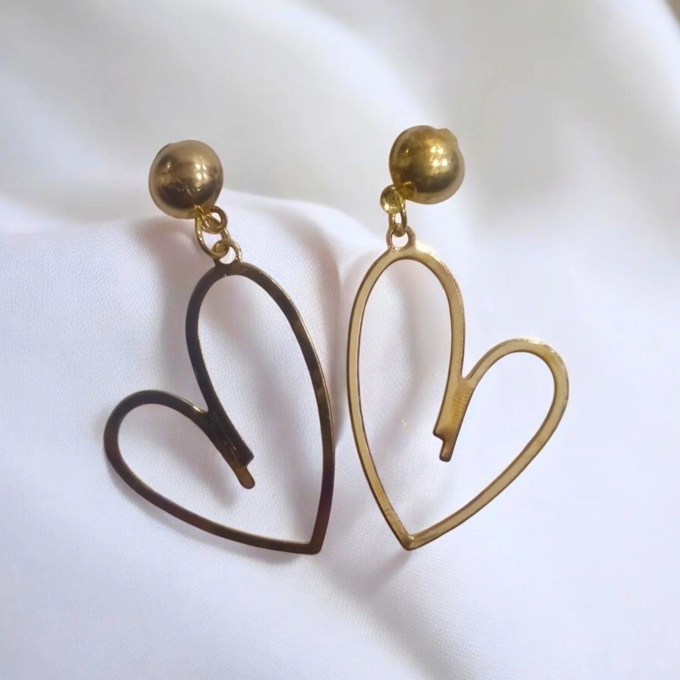 Rose Gold Heart Drop Earring - Image 3