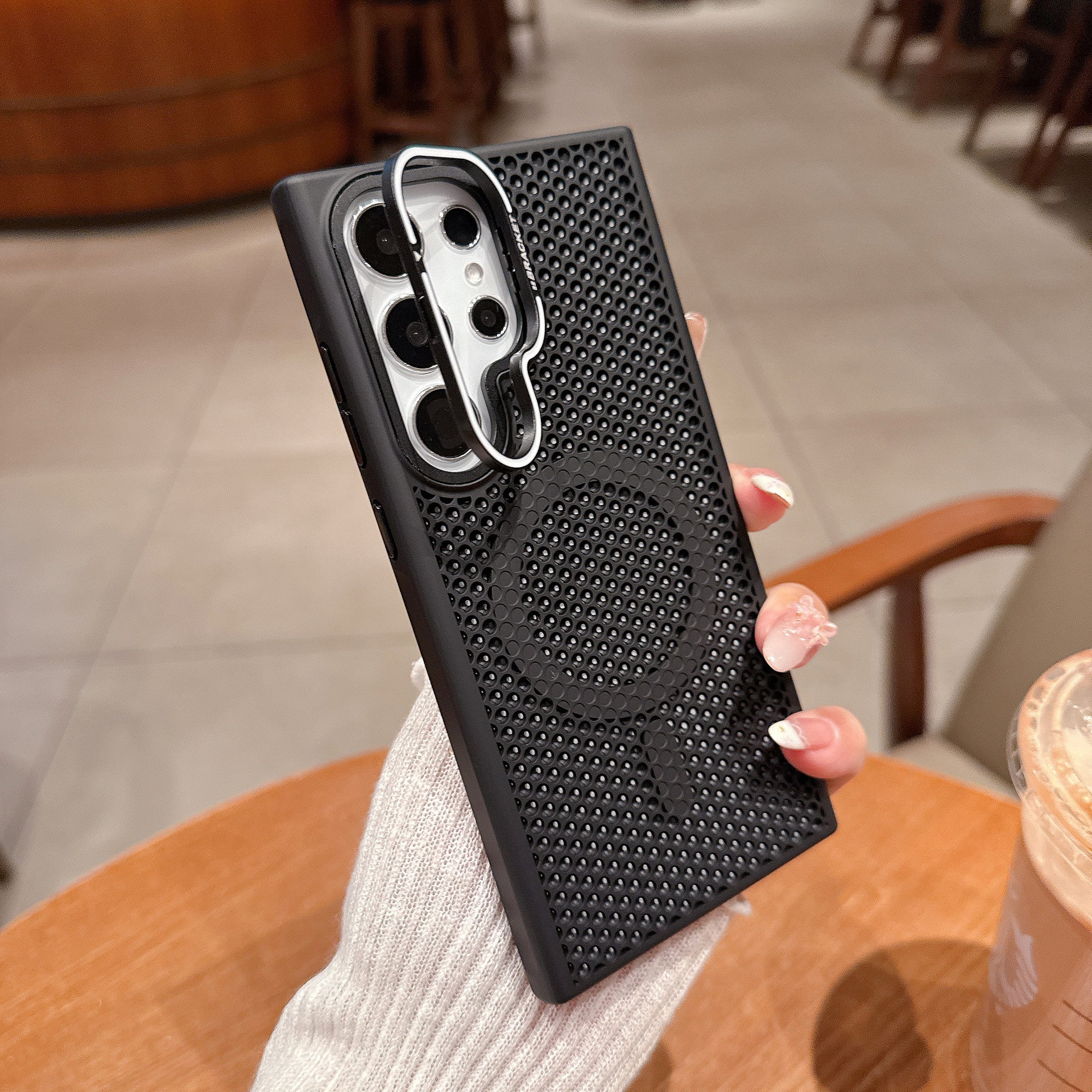 Samsung Ultra Series Honeycomb Mesh Cooling Suitable Magnetic Phone Case Skin Feel Mesh