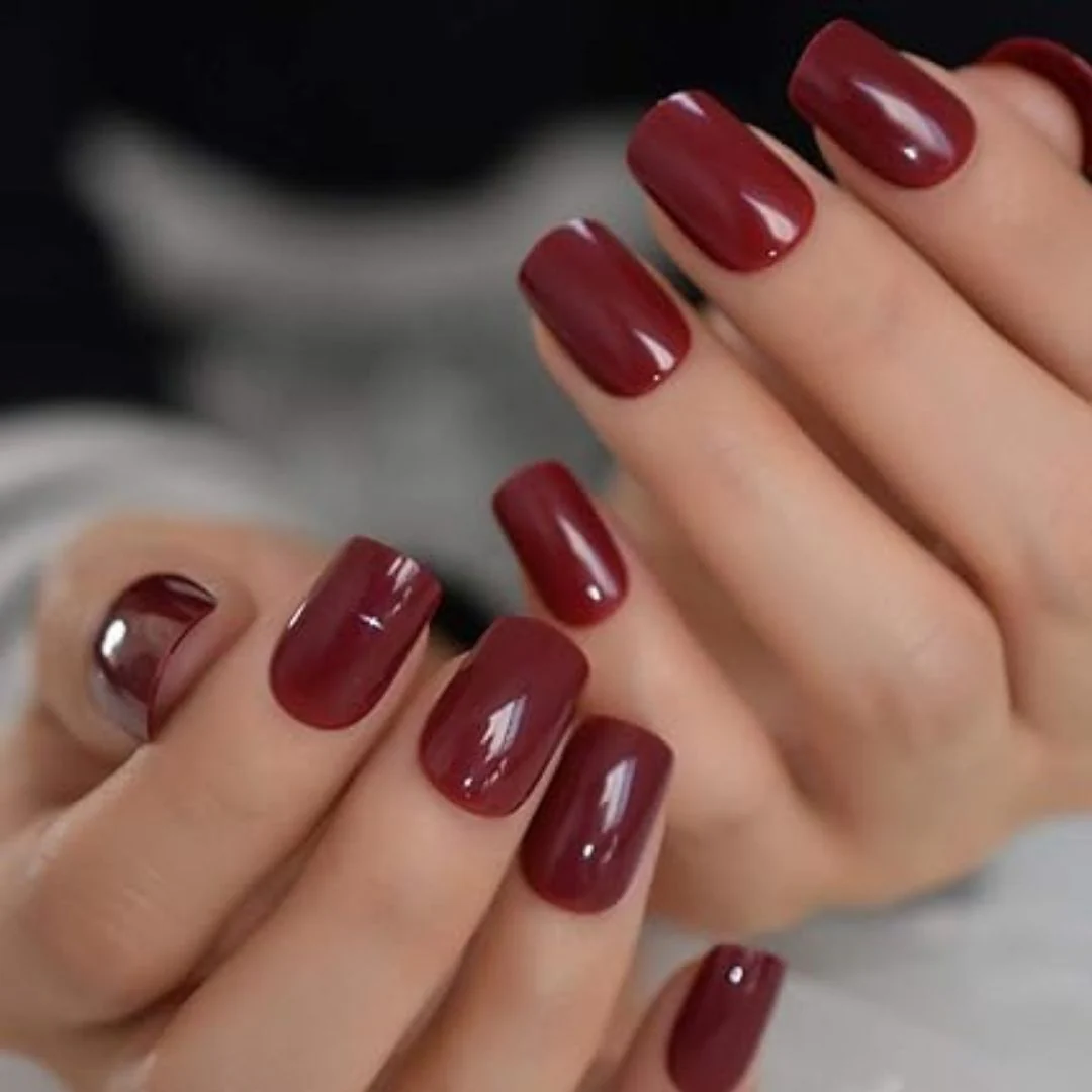 Sanfe Instant Stick On Nails (French Tip, French Almond, Classic Coffee, Bloody Marry) - Image 5