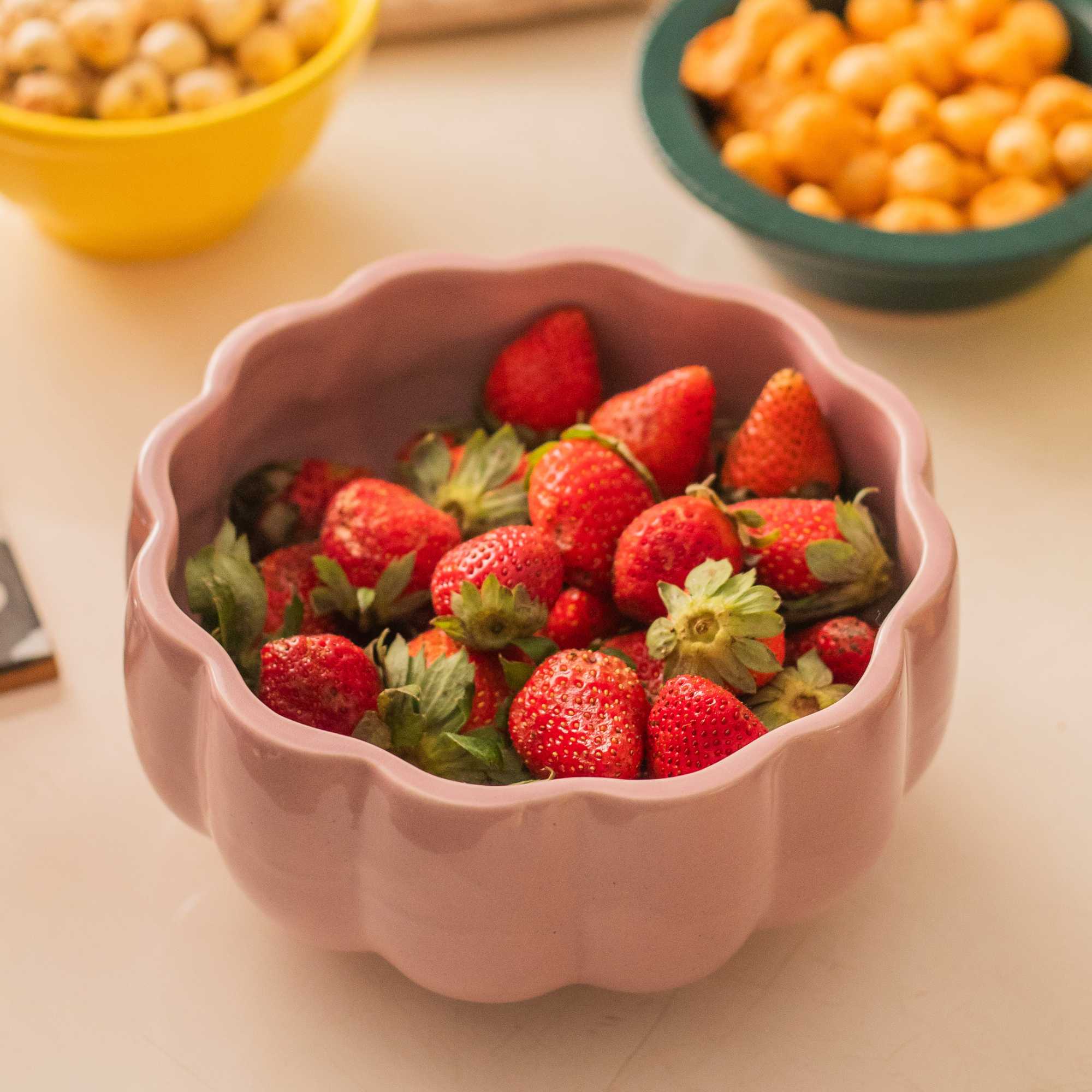 Scalloped Ceramic Serving Bowl - Image 9