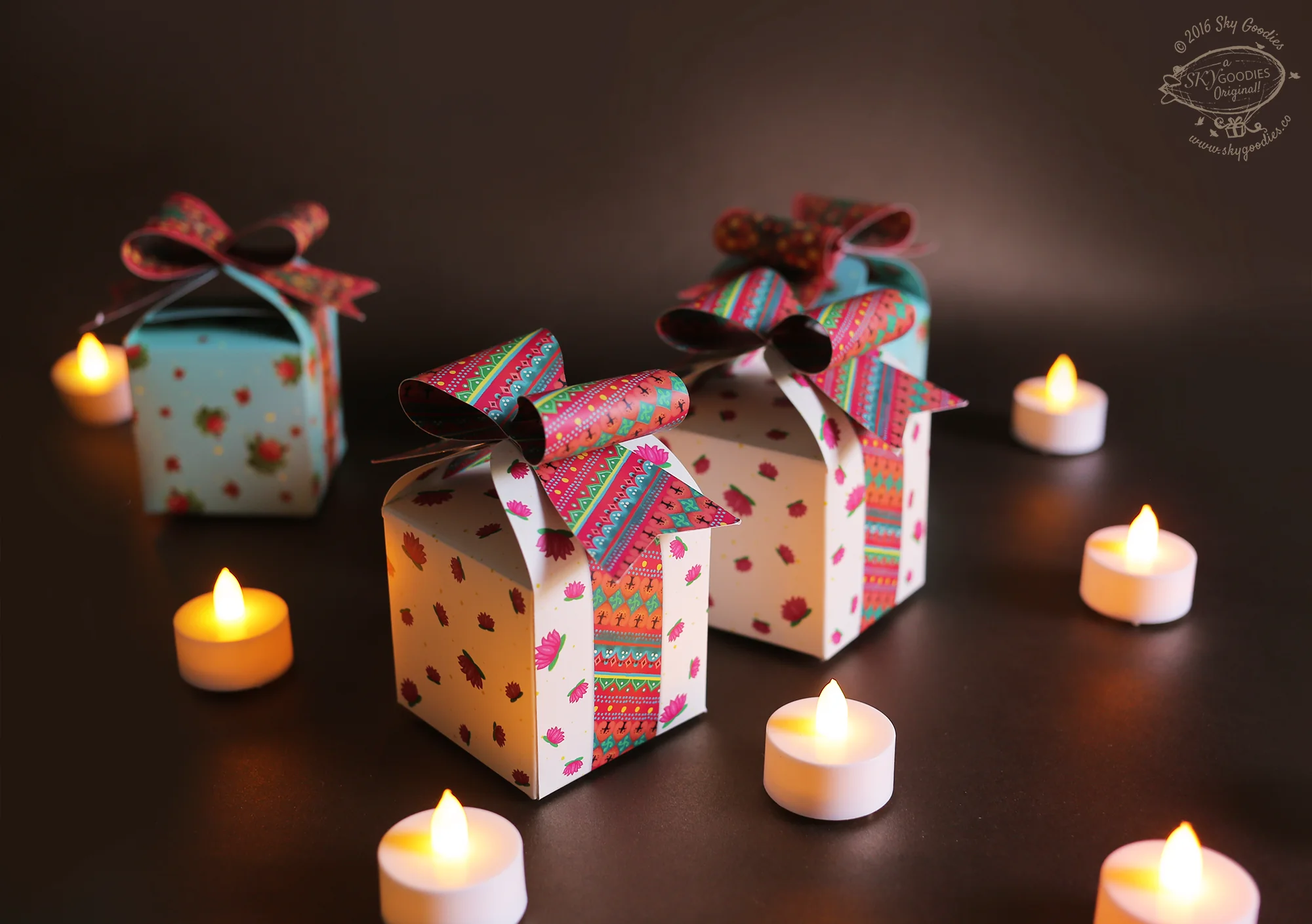 Set of 10 White Bow Gift Boxes - Image 7