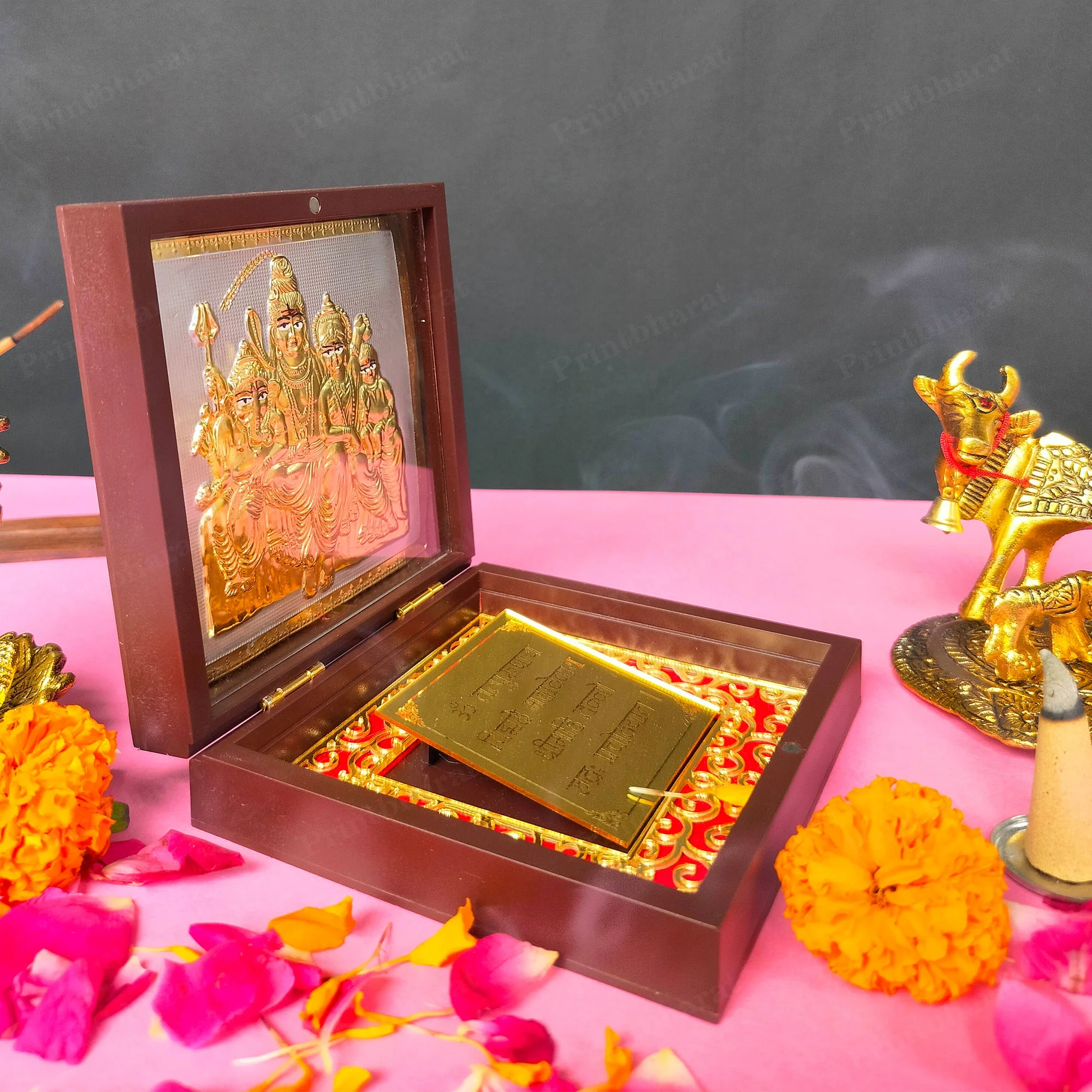 Shiv Shanker Small Pocket Temple (24 Karat Gold Coated) - Image 3